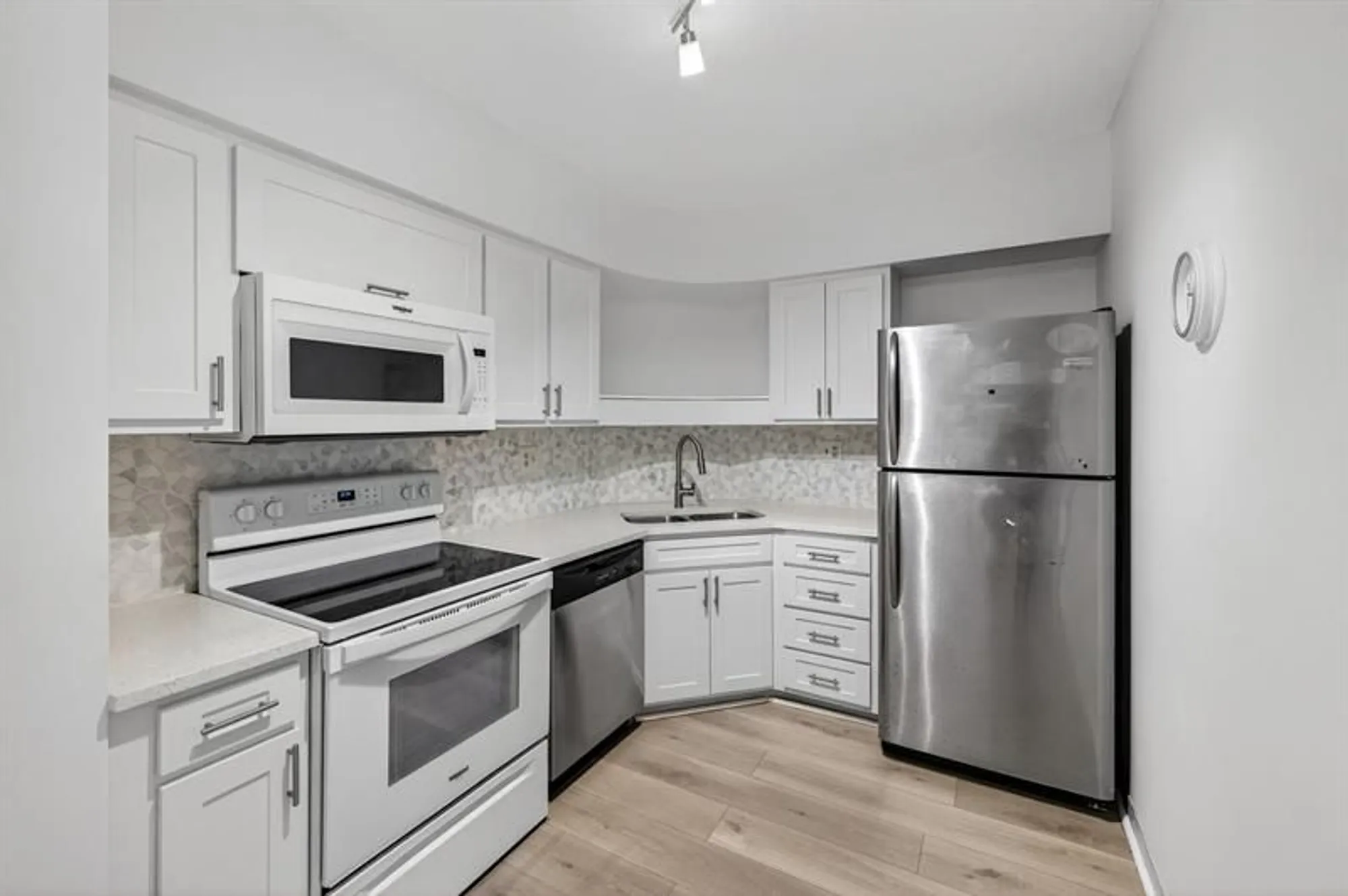 Property Slideshow image 22 of 39 | 3333 ne 34th st 615, Fort Lauderdale, FL, 33308