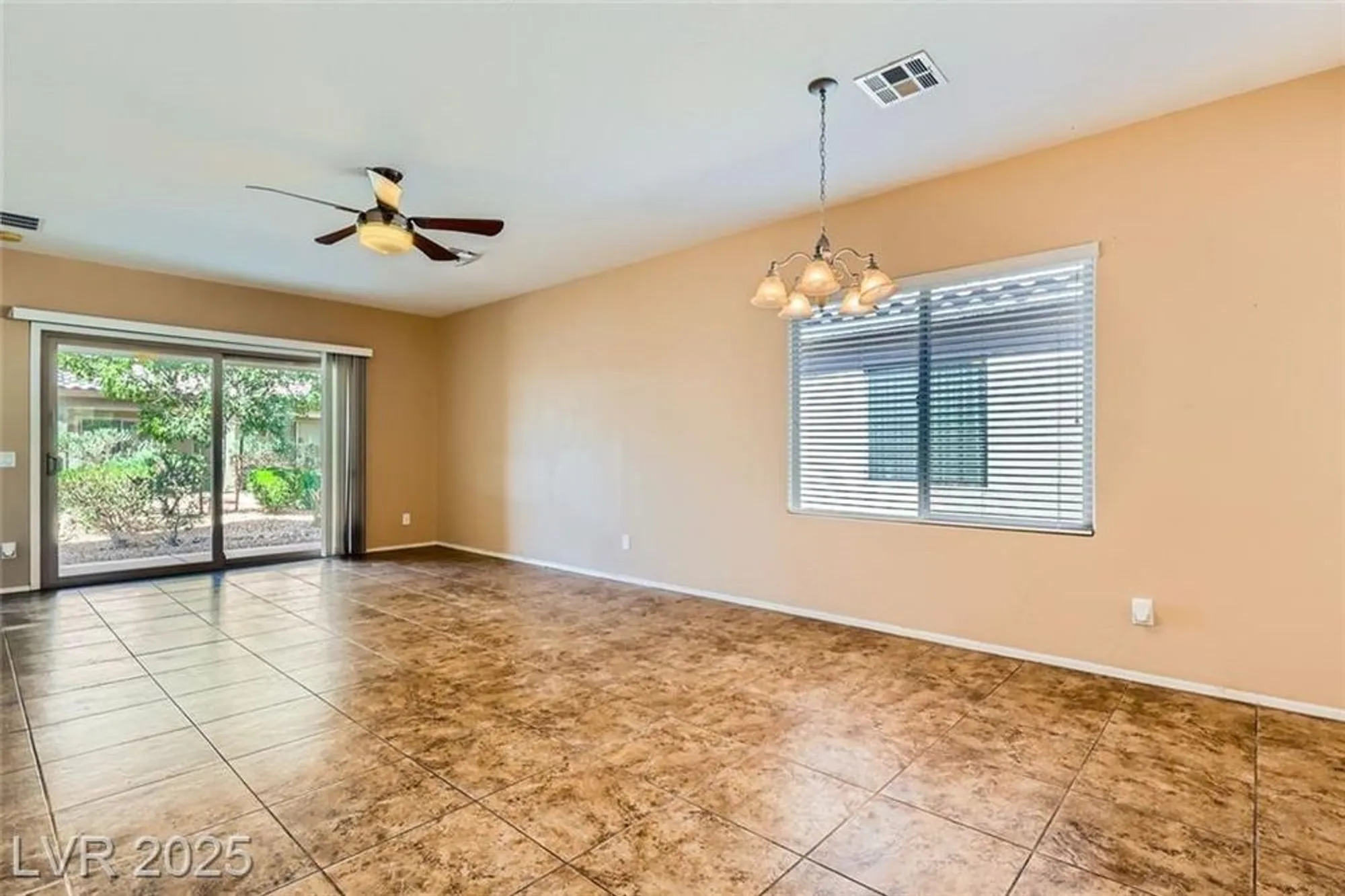 Property Slideshow image 8 of 53 | 6128 isola peak ave, Las Vegas, NV, 89122