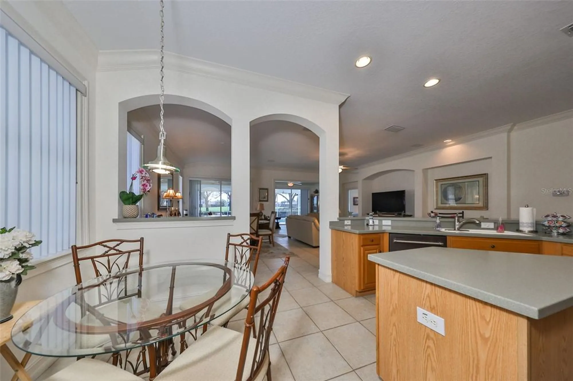 Property Slideshow image 11 of 37 | 1120 emerald dunes dr, Sun City Center, FL, 33573