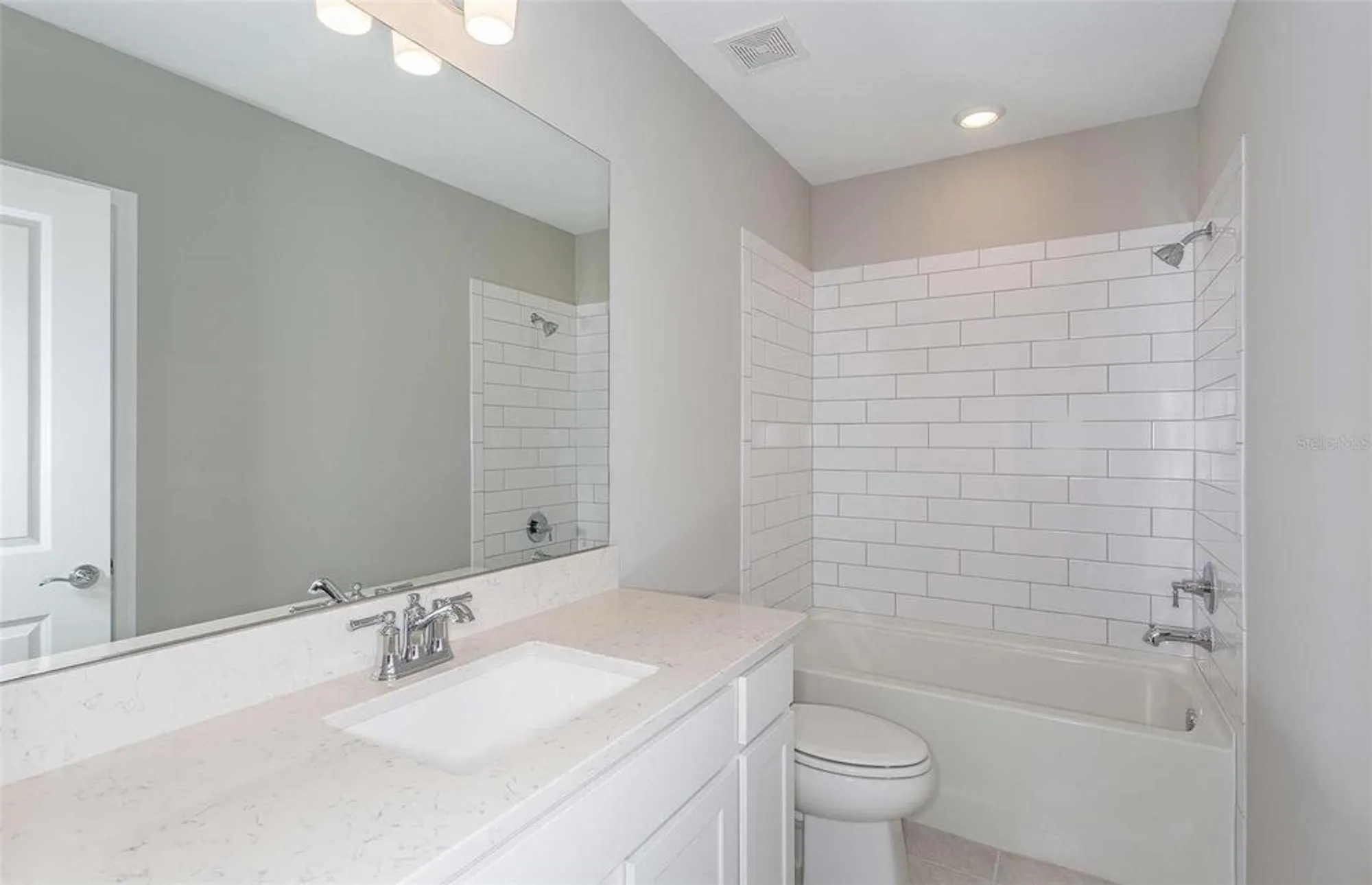 Property Slideshow image 9 of 28 | 14712 sunlit cir, Parrish, FL, 34219