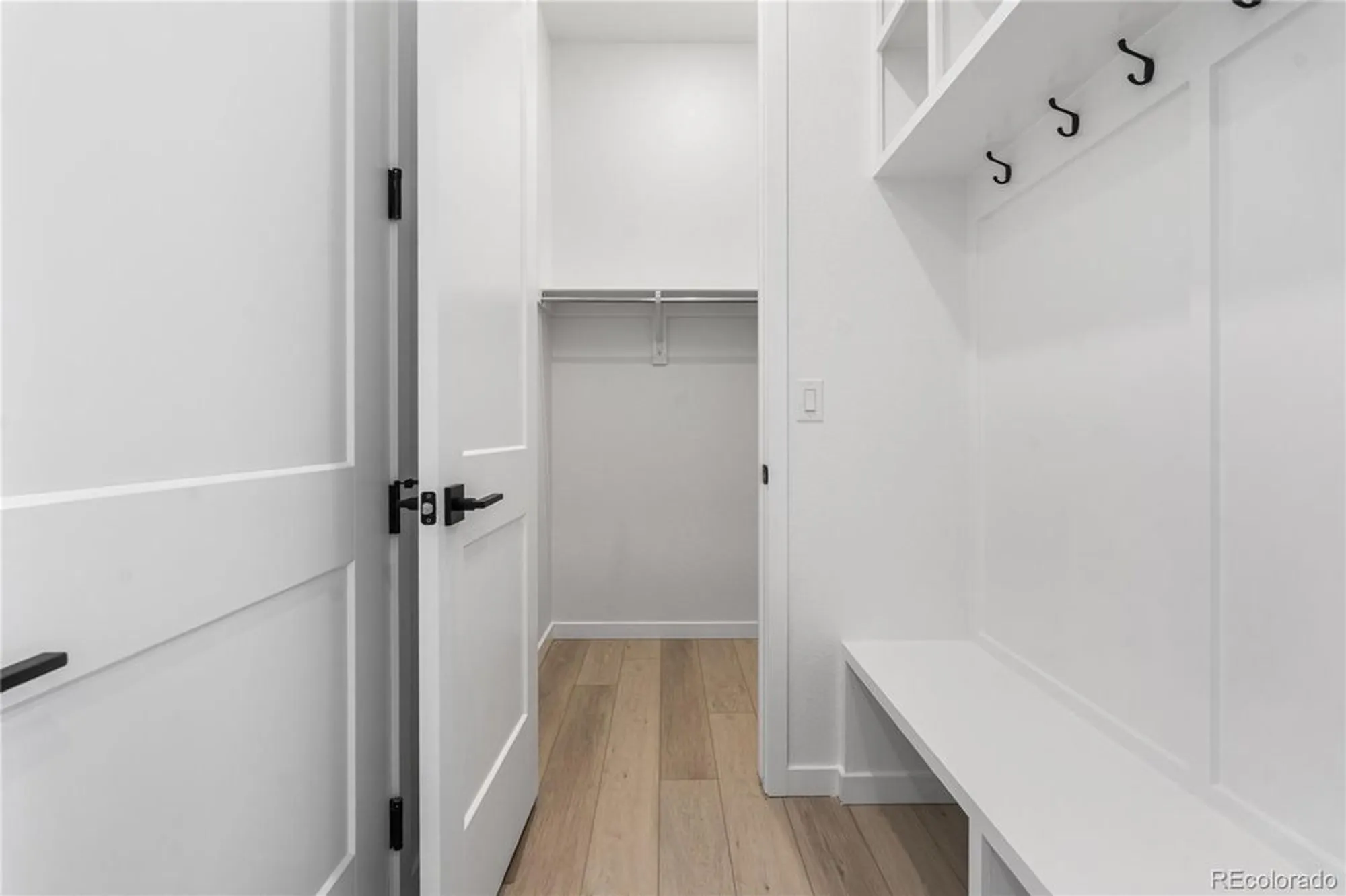 Property Slideshow image 19 of 29 | 11112 amber light cir, Littleton, CO, 80125