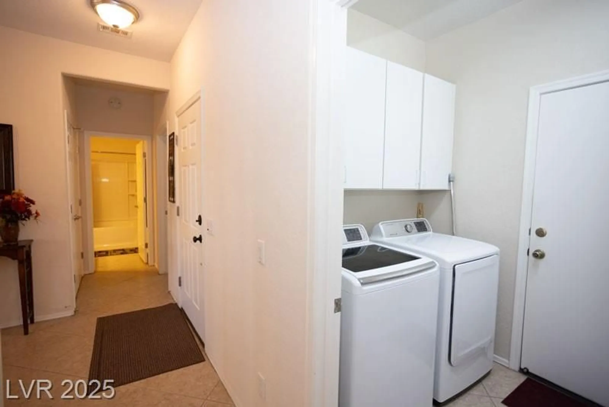 Property Slideshow image 27 of 43 | 5935 saddle horse ave, Las Vegas, NV, 89122