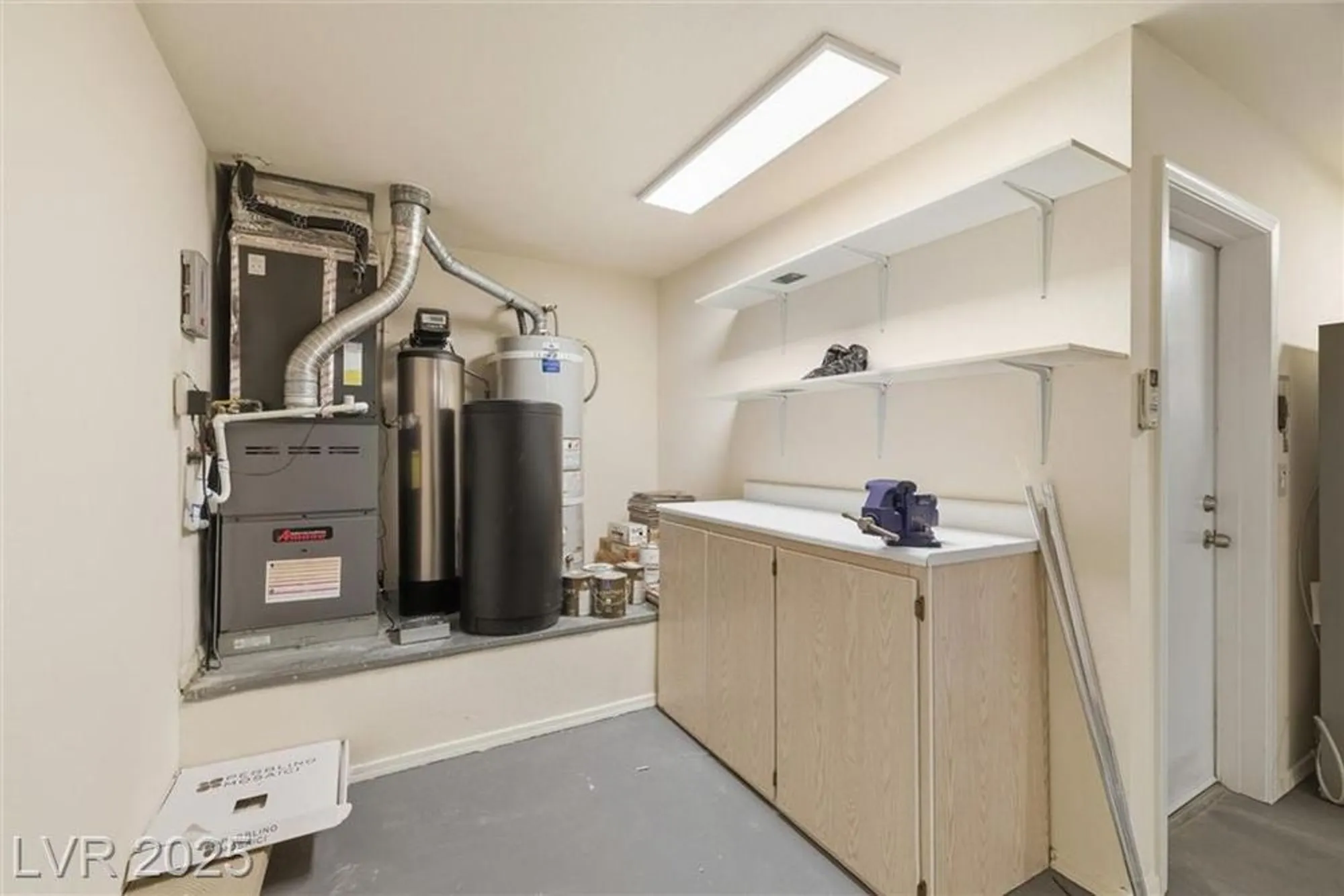 Property Slideshow image 48 of 66 | 3001 merimar dr, Las Vegas, NV, 89134