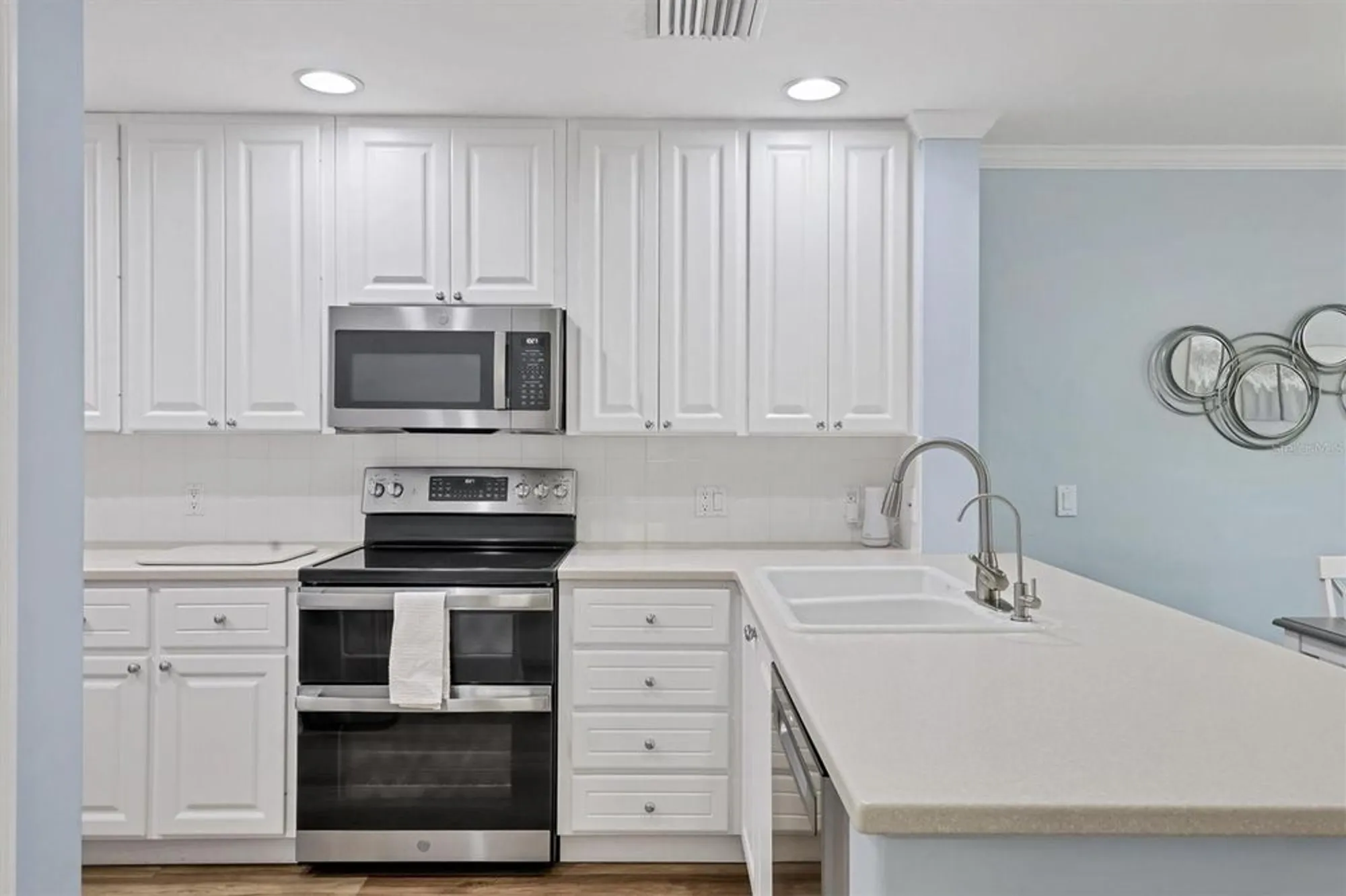 Property Slideshow image 12 of 71 | 7629 bergamo ave, Sarasota, FL, 34238