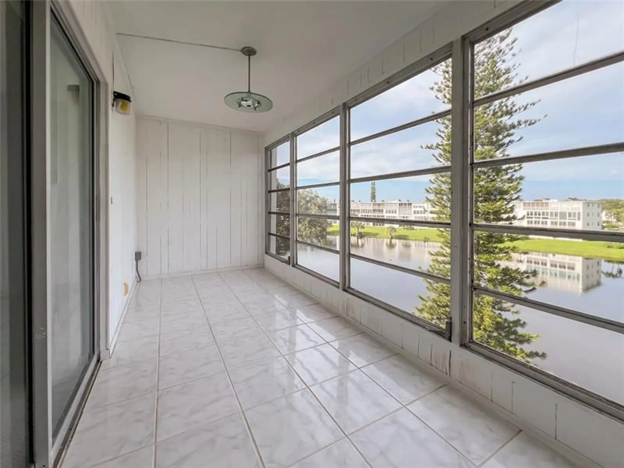 Property Slideshow image 17 of 18 | 4035 cambridge b # 4035, Deerfield Beach, FL, 33442