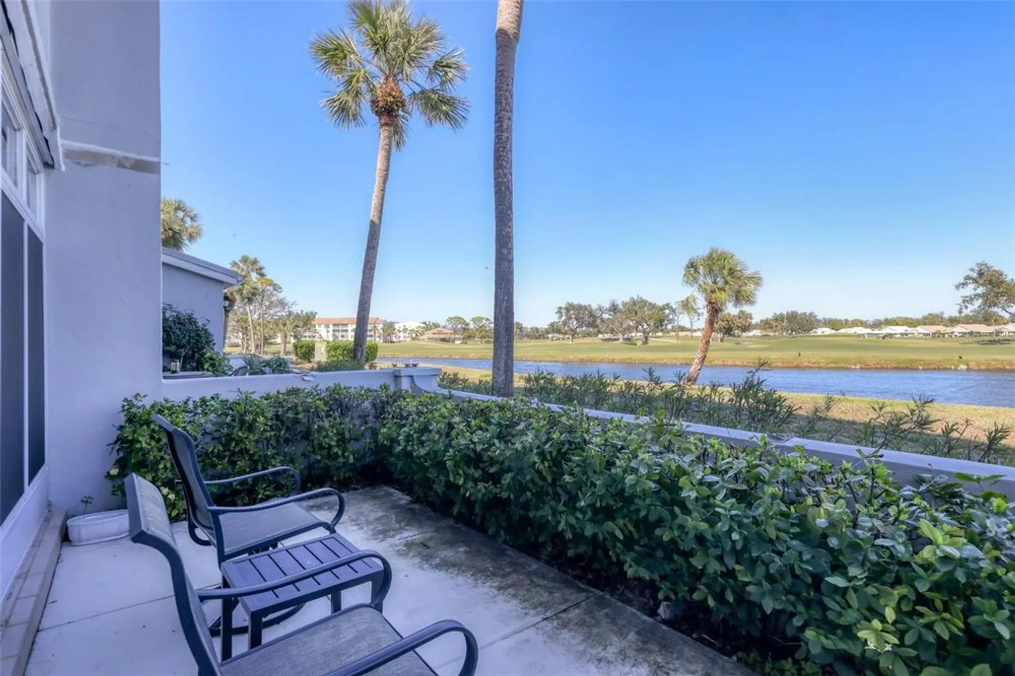 Property Slideshow image 14 of 25 | 404 cerromar cir 119, Venice, FL, 34293