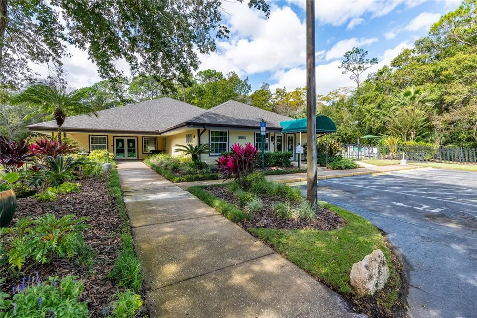 Property Slideshow image 14 of 40 | 42 huntington pl, Ormond Beach, FL, 32174