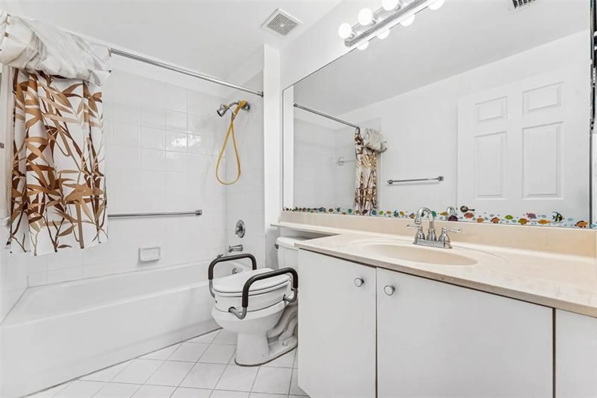 Property Slideshow image 12 of 17 | 7647 southampton ter 314, Tamarac, FL, 33321