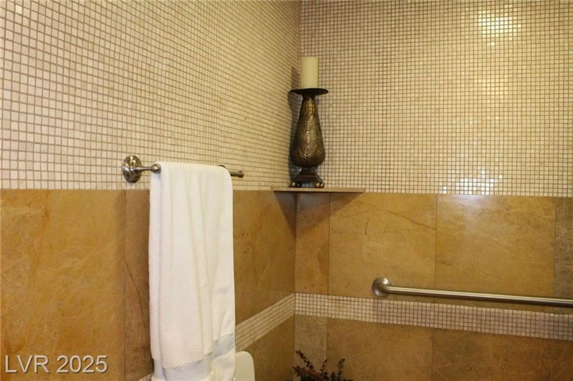 Property Slideshow image 21 of 50 | 2828 billy casper dr, Las Vegas, NV, 89134