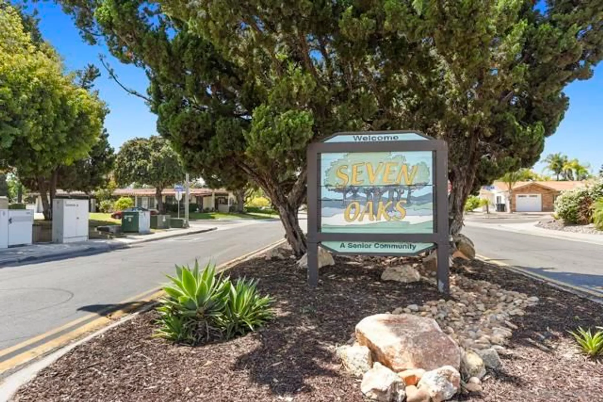 Property Slideshow image 27 of 35 | 16660 roca dr, San Diego, CA, 92128