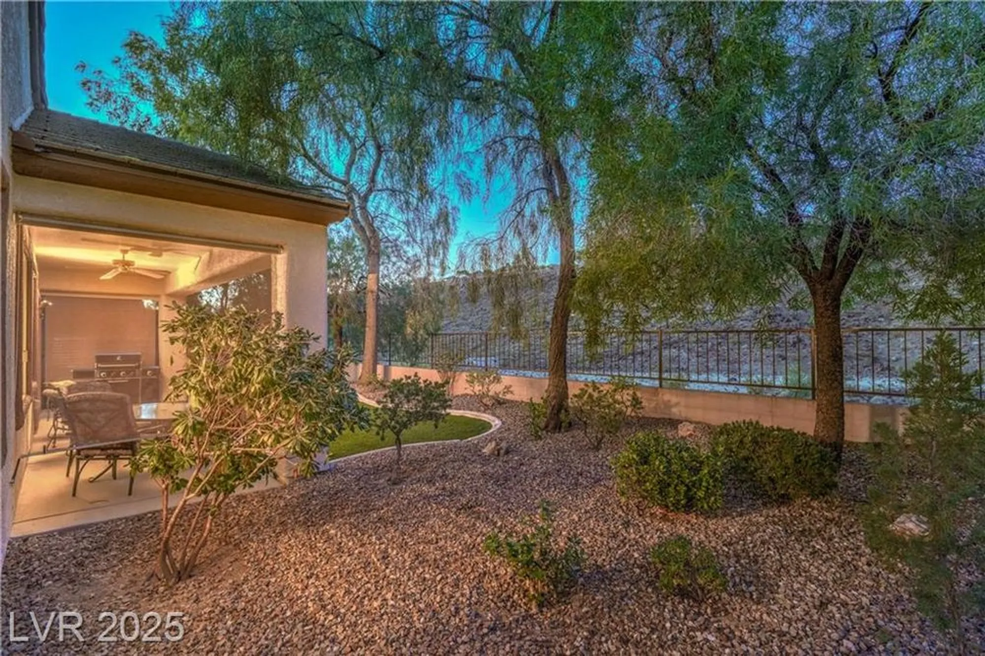 Property Slideshow image 9 of 42 | 2314 jada dr, Henderson, NV, 89044