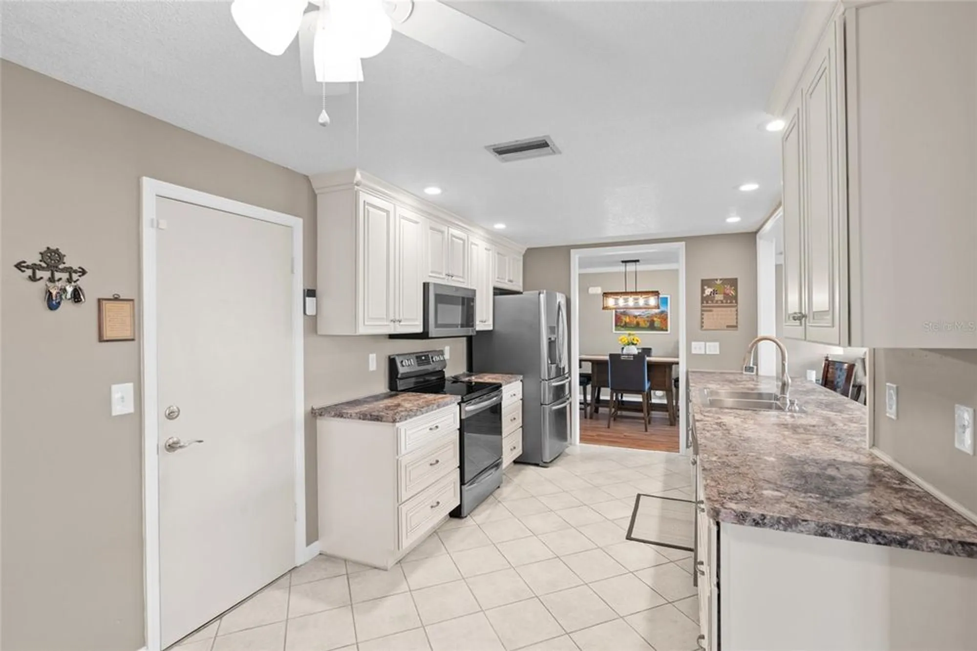 Property Slideshow image 17 of 37 | 9130 34th way n # 6, Pinellas Park, FL, 33782