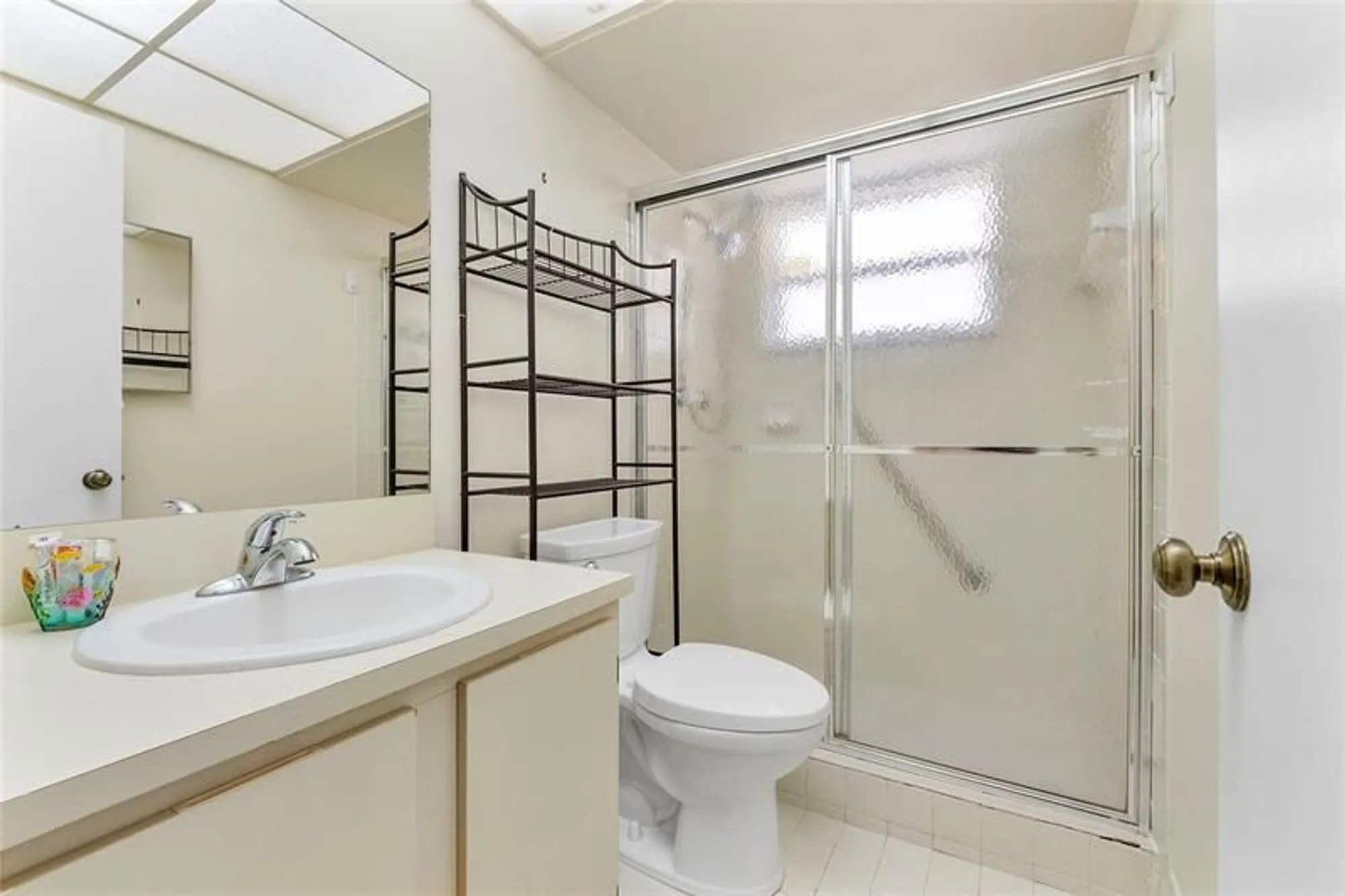 Property Slideshow image 16 of 50 | 6890 royal palm blvd 102h, Margate, FL, 33063