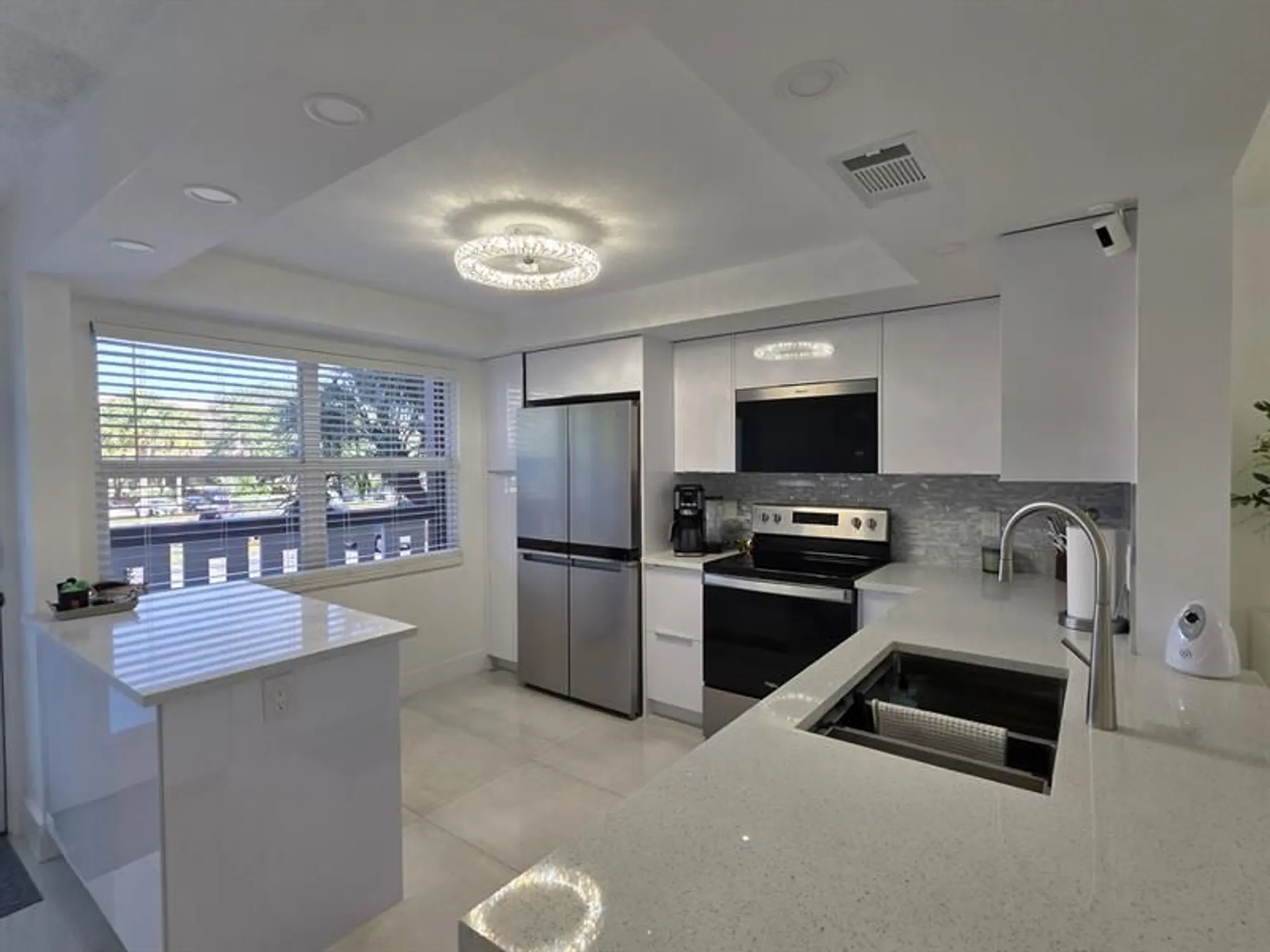 Property Slideshow image 6 of 40 | 3202 portofino pt j2, Coconut Creek, FL, 33066