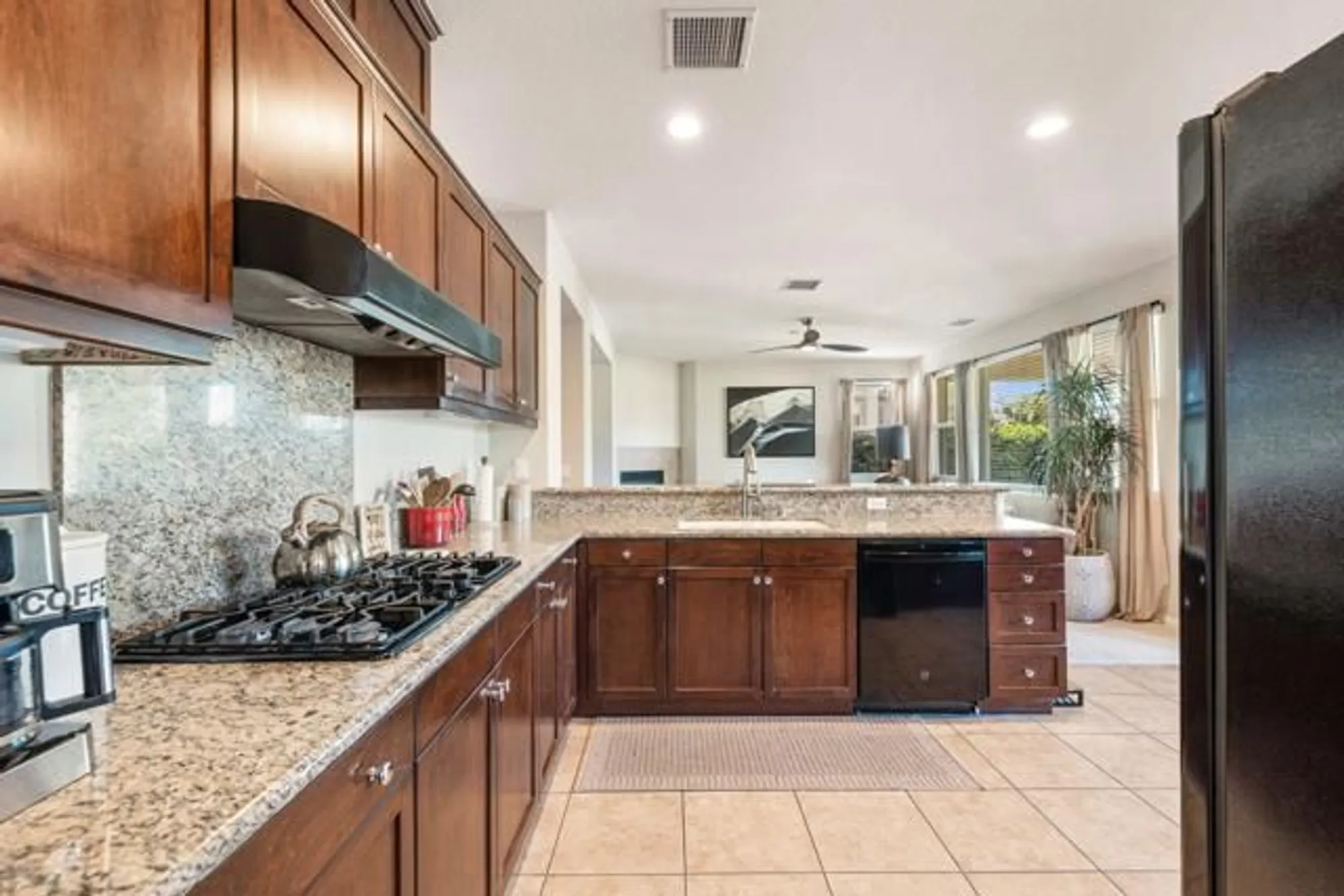 Property Slideshow image 20 of 65 | 82922 spirit mountain dr, Indio, CA, 92201
