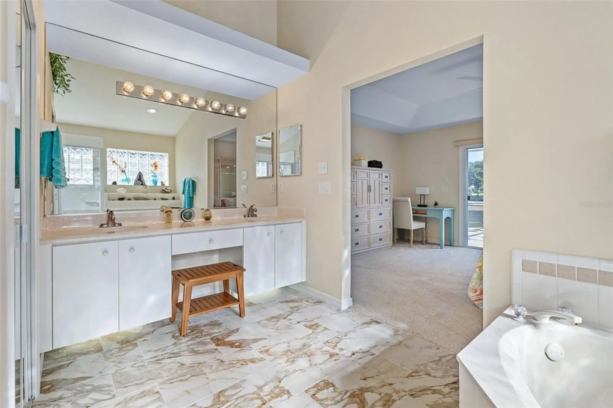 Property Slideshow image 32 of 66 | 1356 sunningdale ln, Ormond Beach, FL, 32174