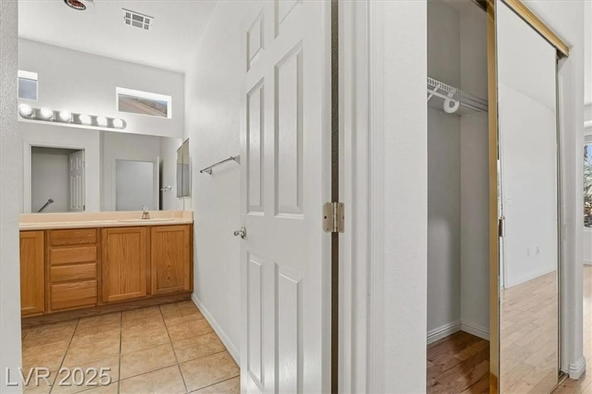 Property Slideshow image 21 of 45 | 4639 denaro dr, Las Vegas, NV, 89135