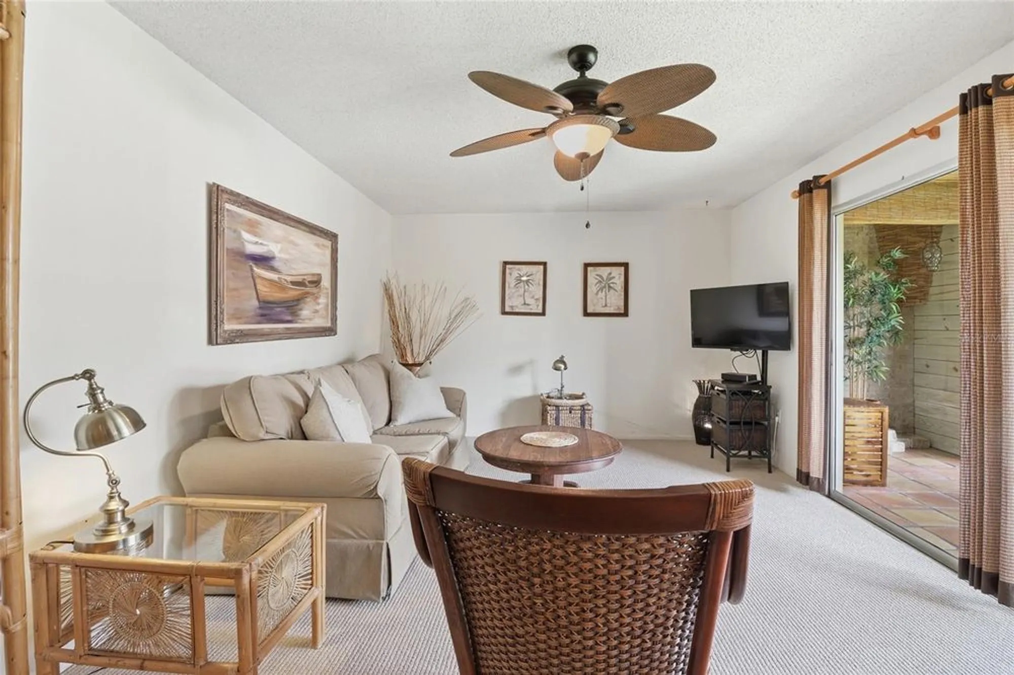 Property Slideshow image 12 of 39 | 2447 clubhouse cir 203, Sarasota, FL, 34232