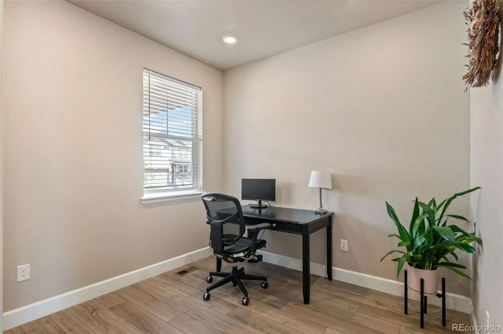 Property Slideshow image 7 of 39 | 3888 red valley ln, Castle Rock, CO, 80104