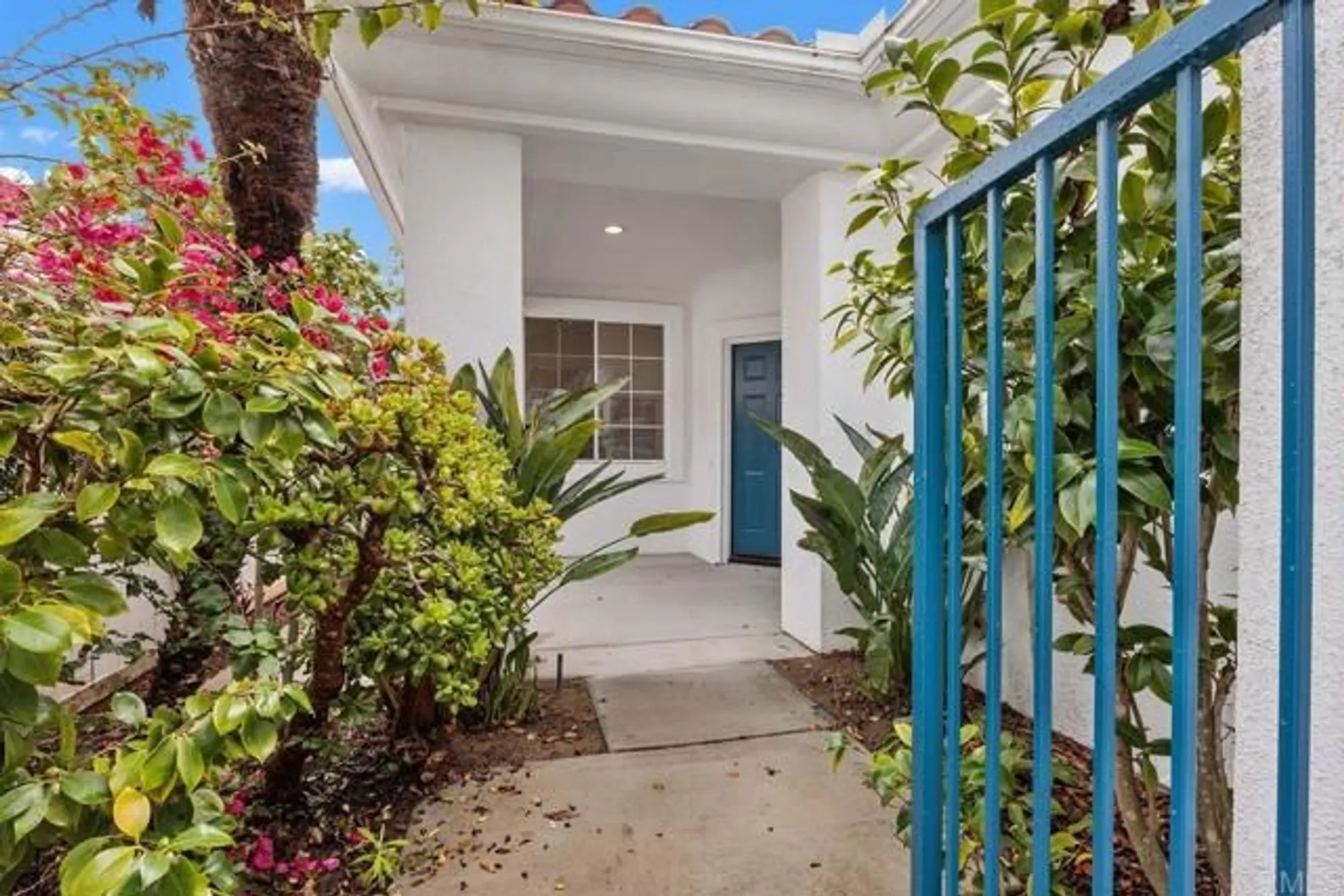 Property Slideshow image 4 of 52 | 4888 thebes way, Oceanside, CA, 92056