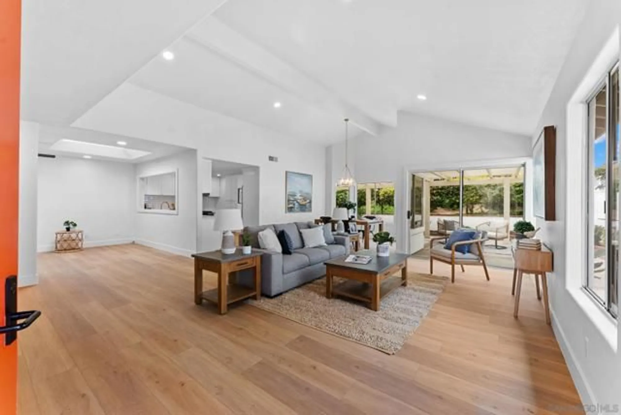 Property Slideshow image 6 of 24 | 4695 adra way, Oceanside, CA, 92056