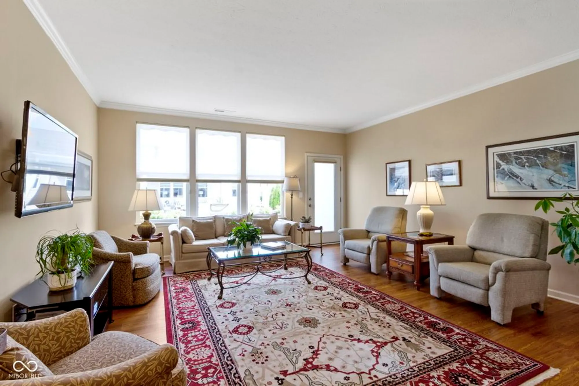 Property Slideshow image 16 of 44 | 16284 loire valley dr, Fishers, IN, 46037
