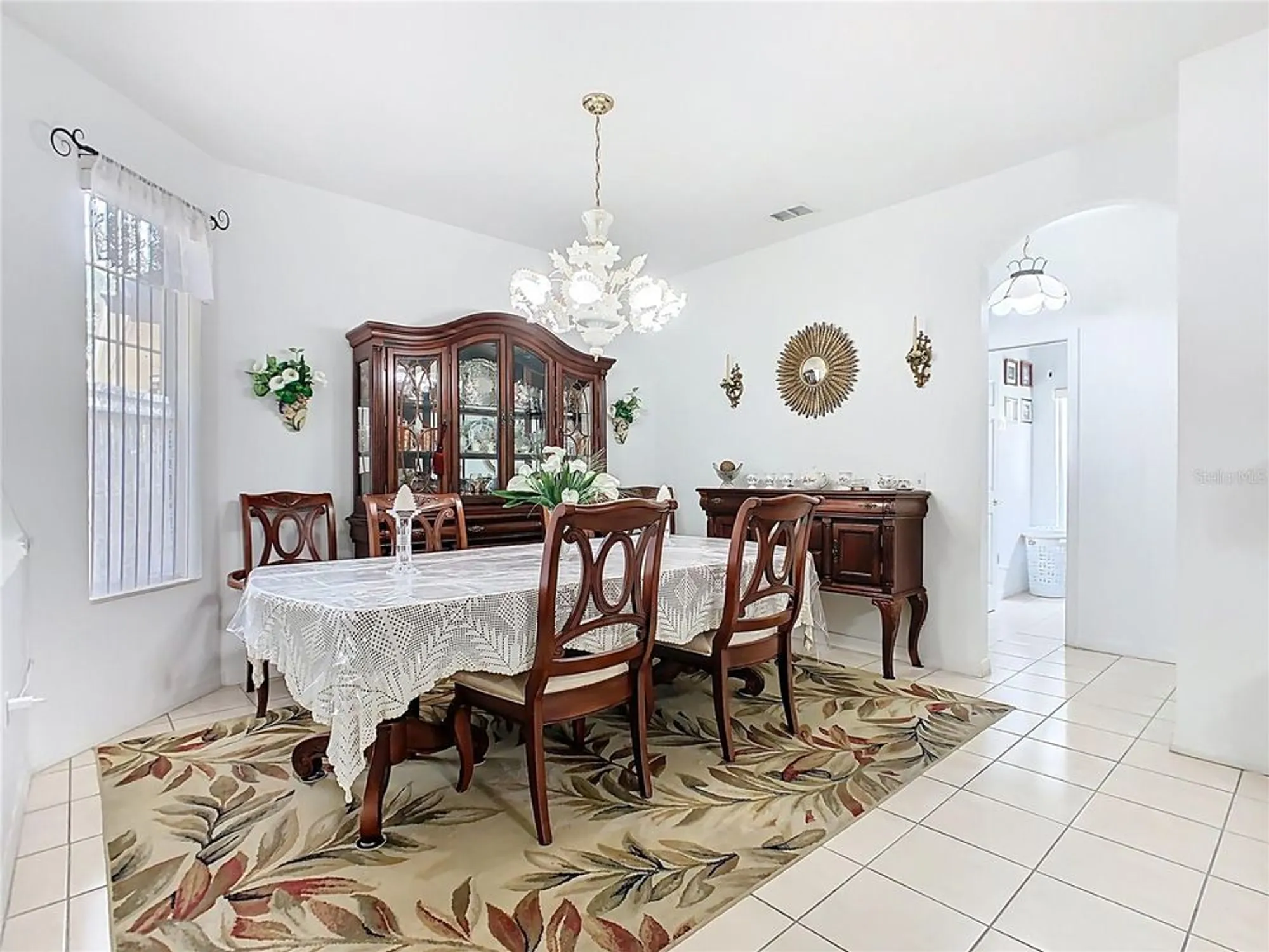 Property Slideshow image 11 of 52 | 572 sienna dr, Poinciana, FL, 34759