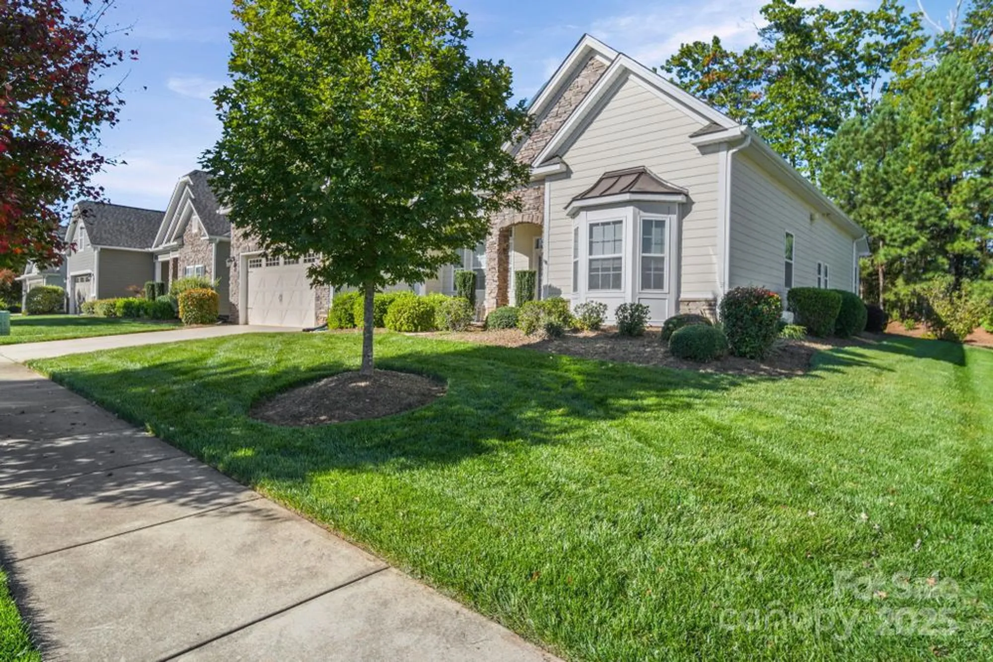 Property Slideshow image 4 of 47 | 5326 casper dr, Charlotte, NC, 28214