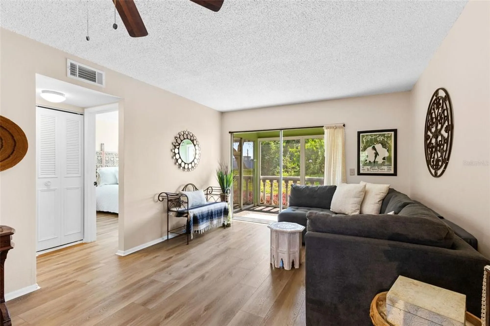 Property Slideshow image 8 of 49 | 1250 s pinellas ave apt 405, Tarpon Springs, FL, 34689