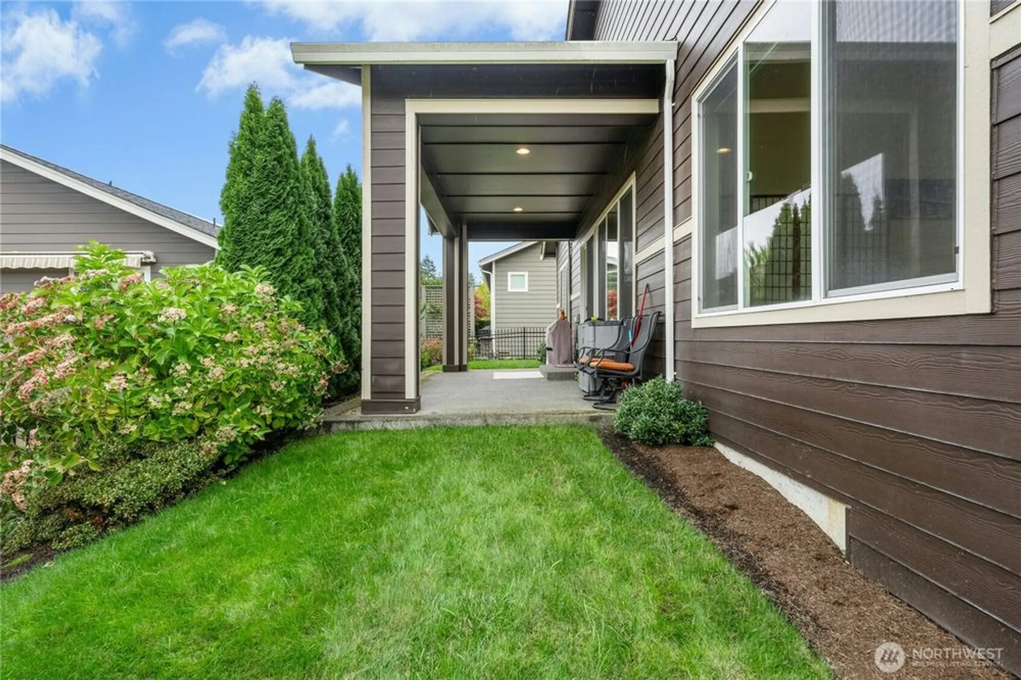 Property Slideshow image 30 of 38 | 5206 waldron dr, Lacey, WA, 98516