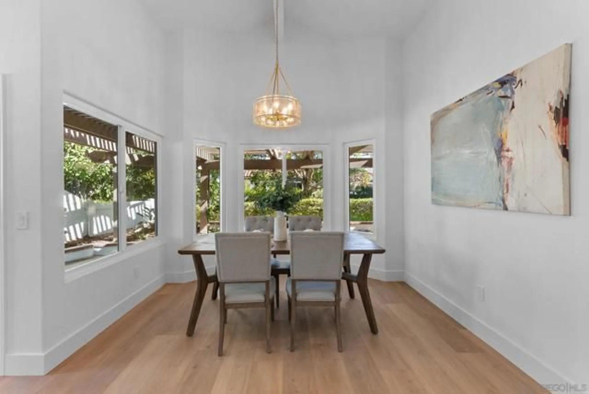 Property Slideshow image 9 of 34 | 4946 alicante way, Oceanside, CA, 92056