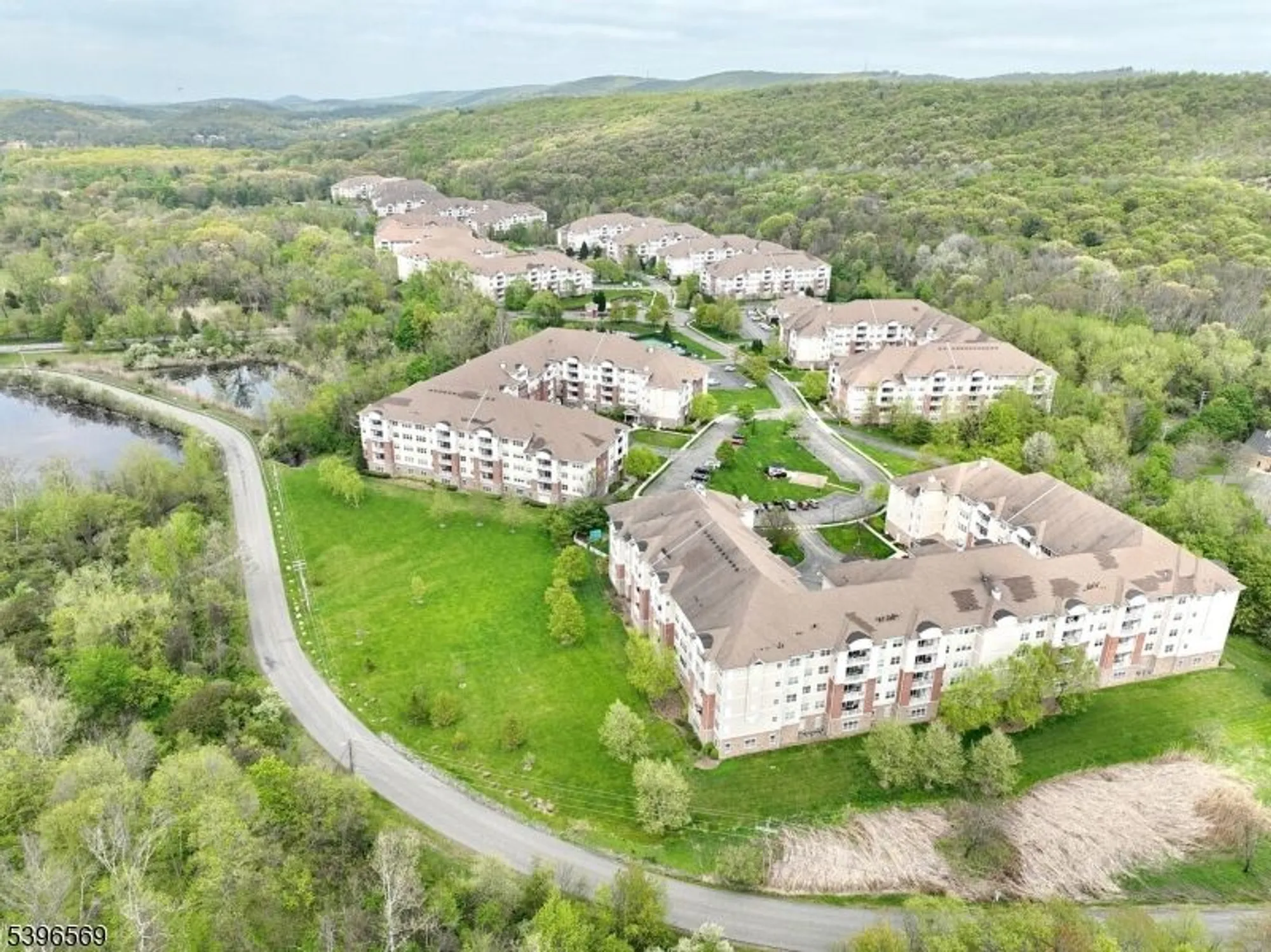 Property Slideshow image 43 of 45 | 10203 warrens way # 203, Wanaque, NJ, 07465