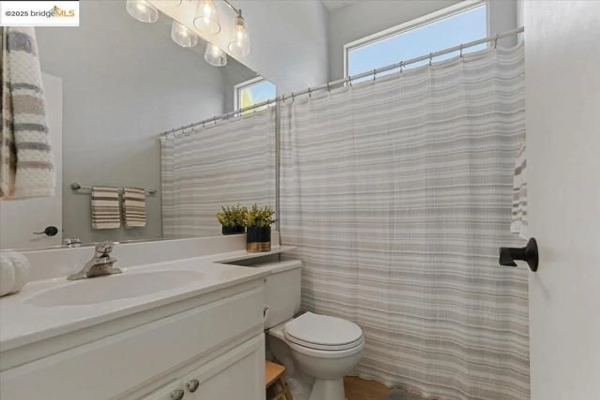 Property Slideshow image 31 of 43 | 308 upton pyne dr, Brentwood, CA, 94513