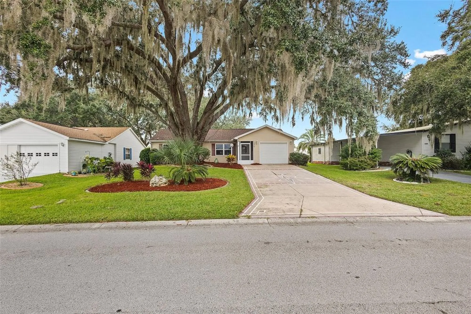 Property Slideshow image 31 of 34 | 1536 e schwartz blvd, The Villages, FL, 32159