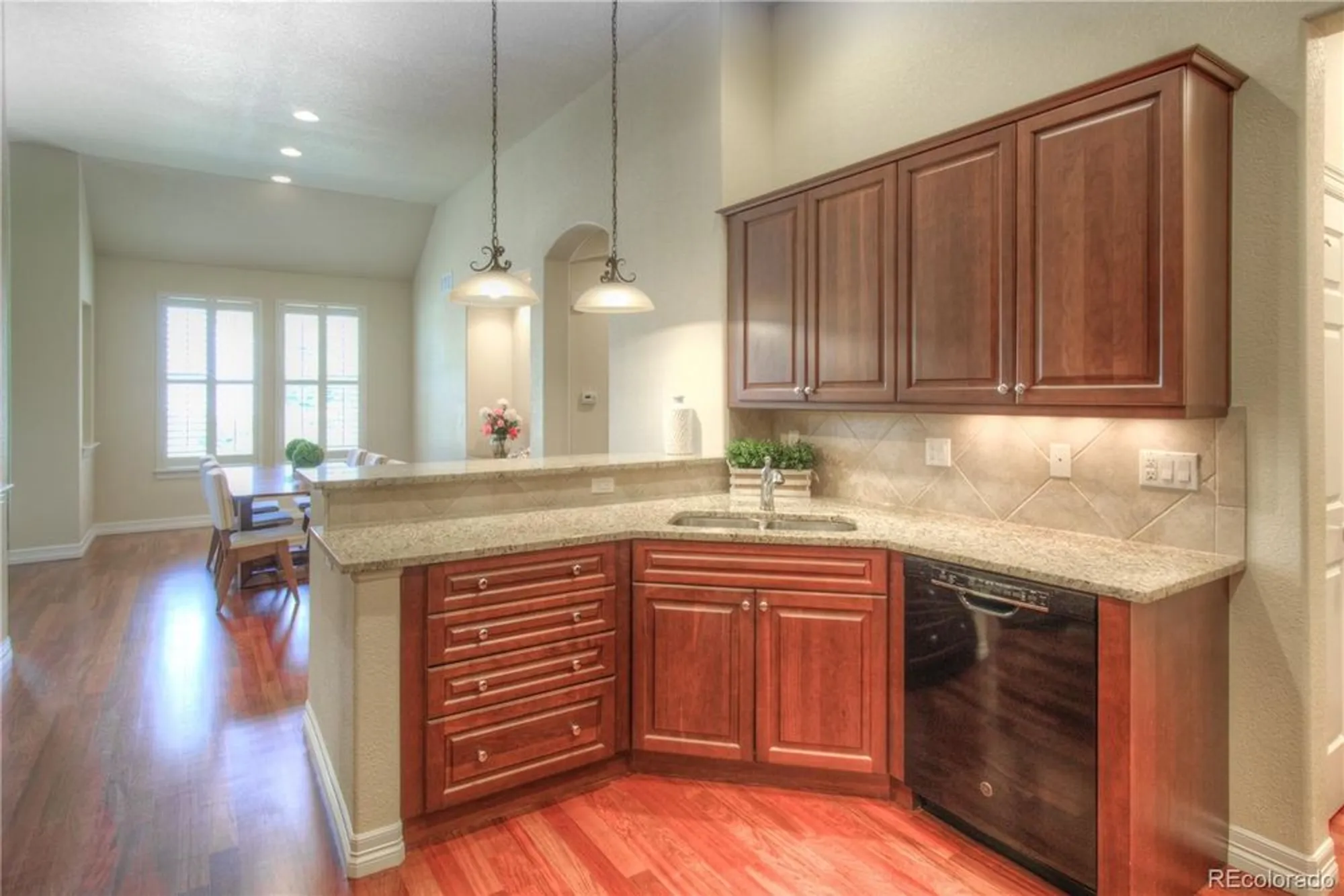 Property Slideshow image 18 of 49 | 8594 w quarto ave, Littleton, CO, 80128
