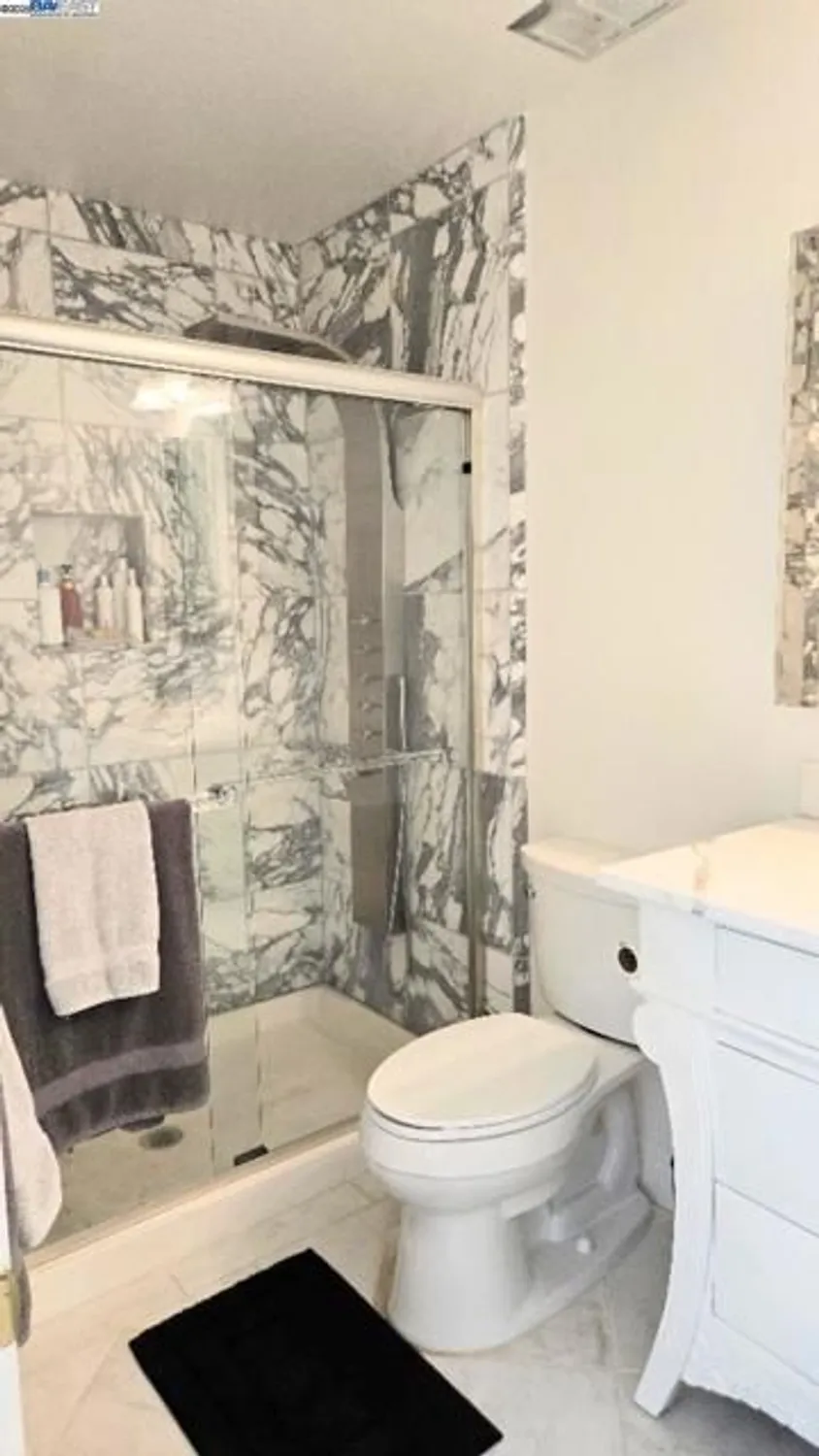 Property Slideshow image 10 of 18 | 1932 ptarmigan dr apt 1, Walnut Creek, CA, 94595