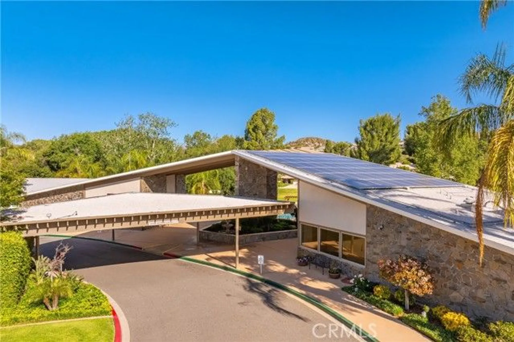 Property Slideshow image 31 of 41 | 19828 spanish oak dr, Newhall, CA, 91321