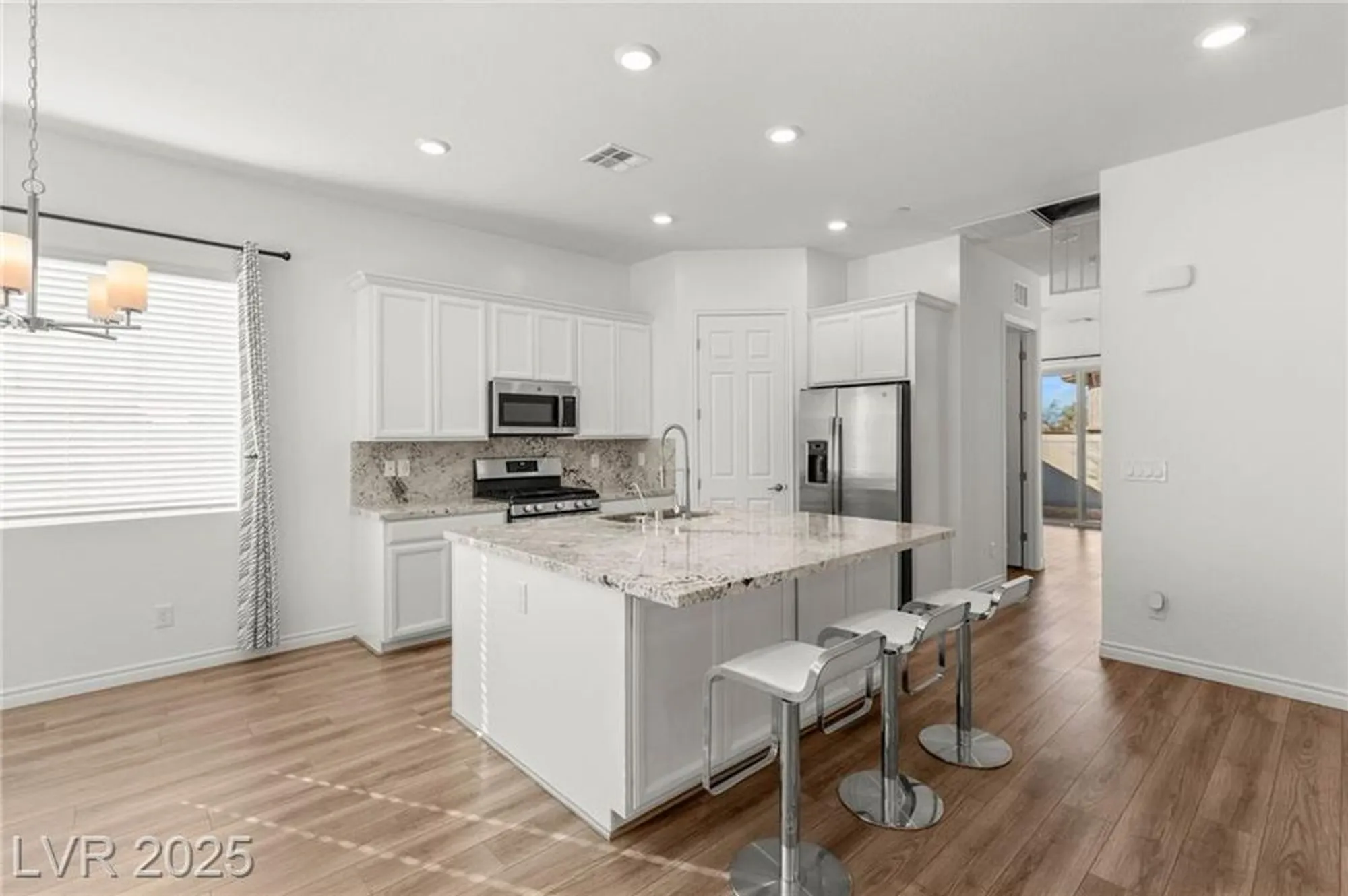 Property Slideshow image 21 of 51 | 209 bellini peak ave, Henderson, NV, 89011
