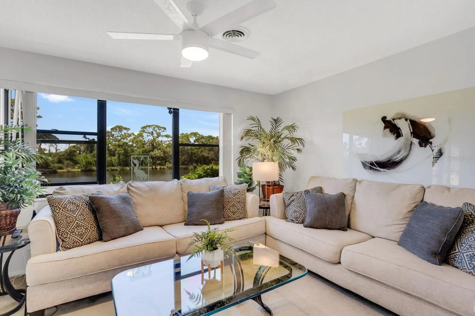 Property Slideshow image 18 of 77 | 8186 terrace garden dr n unit 101, St Petersburg, FL, 33709