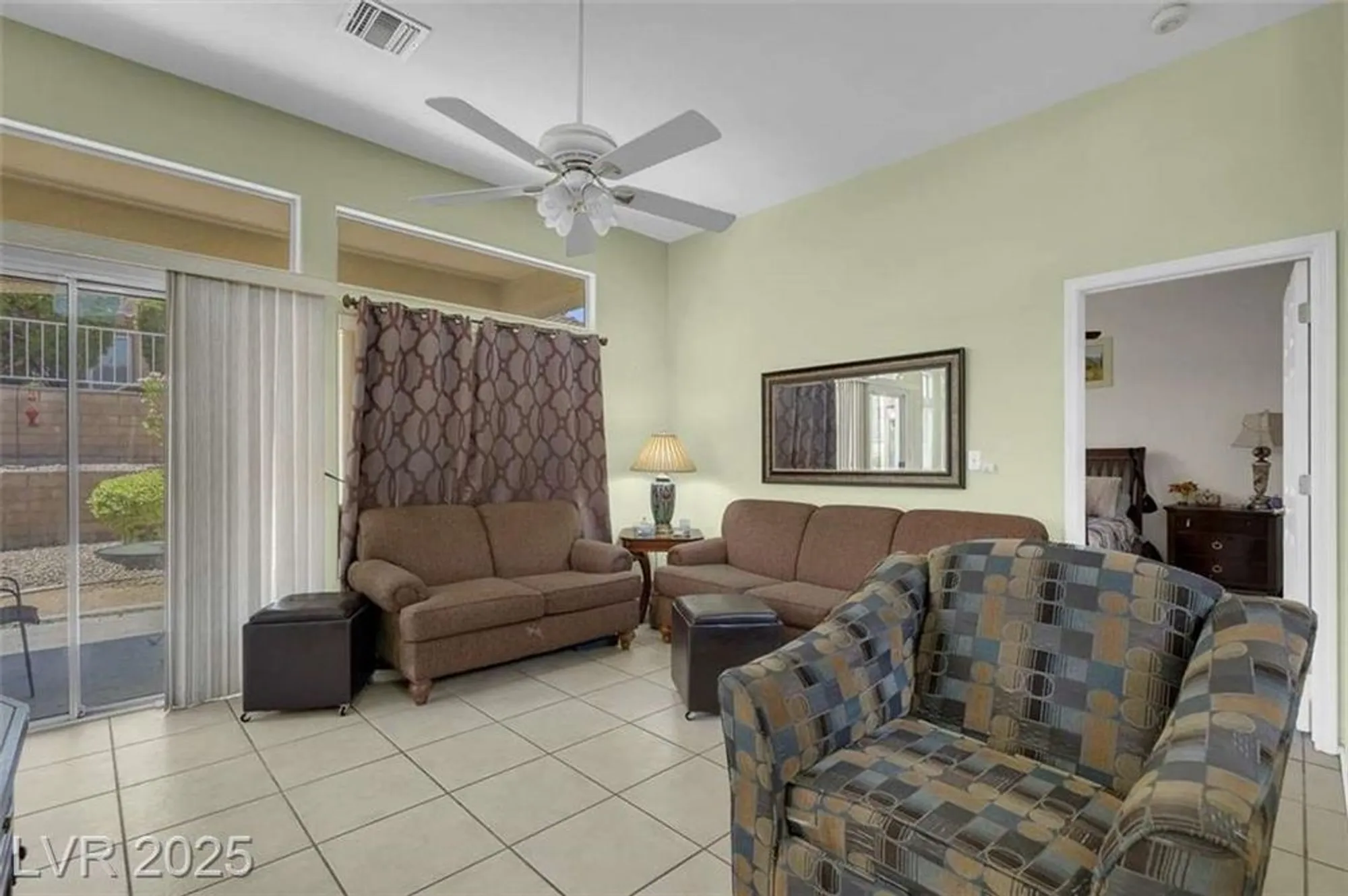 Property Slideshow image 14 of 44 | 10017 bundella dr, Las Vegas, NV, 89134