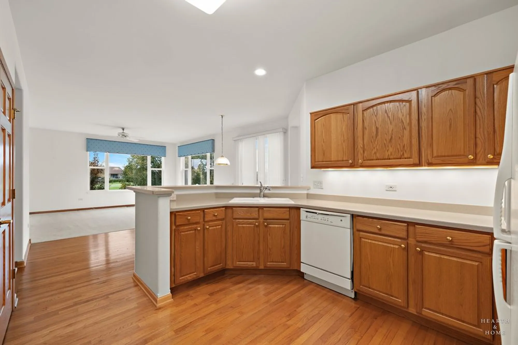 Property Slideshow image 14 of 44 | 13116 eakin creek ct, Huntley, IL, 60142