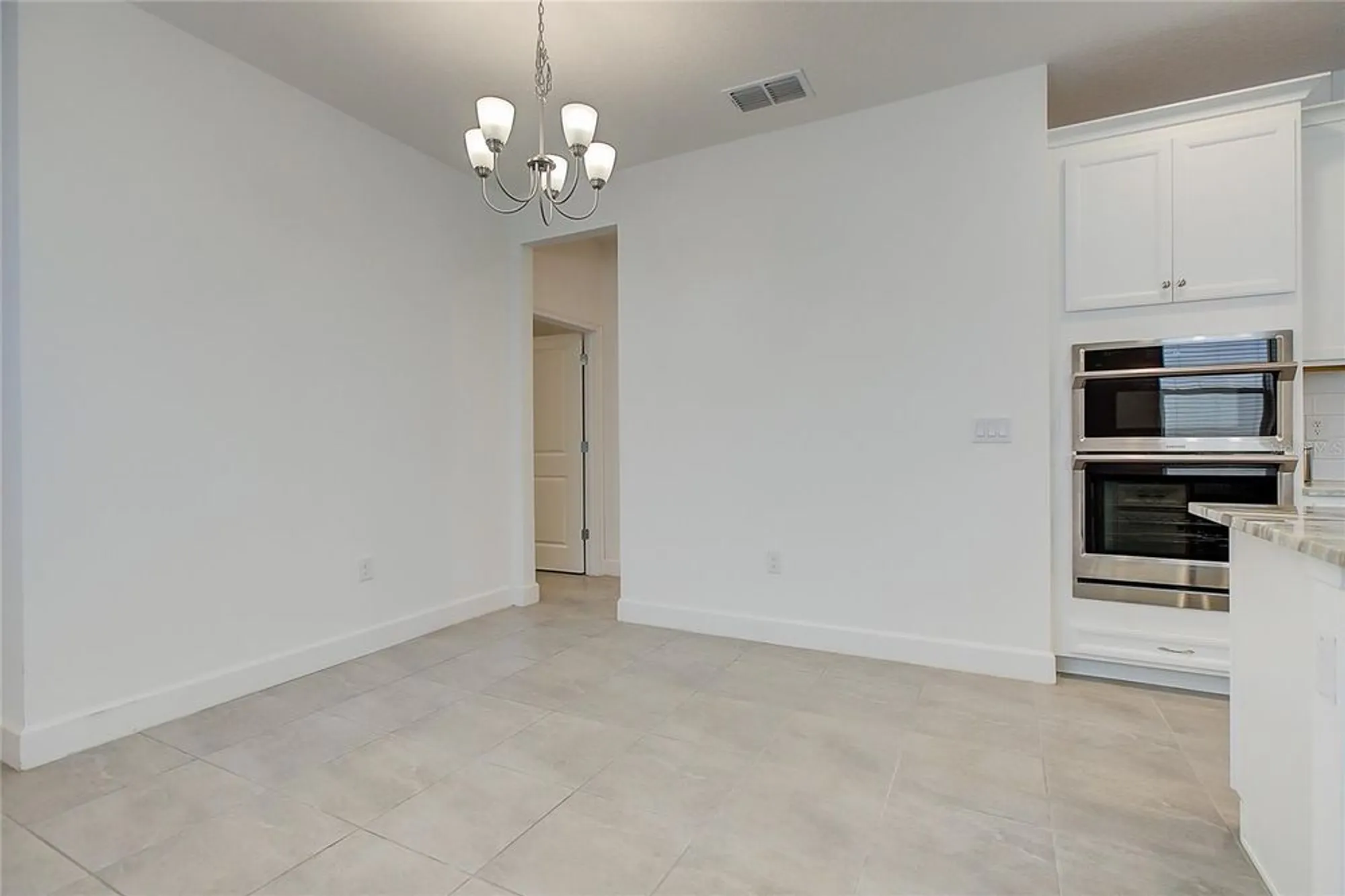 Property Slideshow image 22 of 91 | 411 sandsend ct, Apollo Beach, FL, 33572