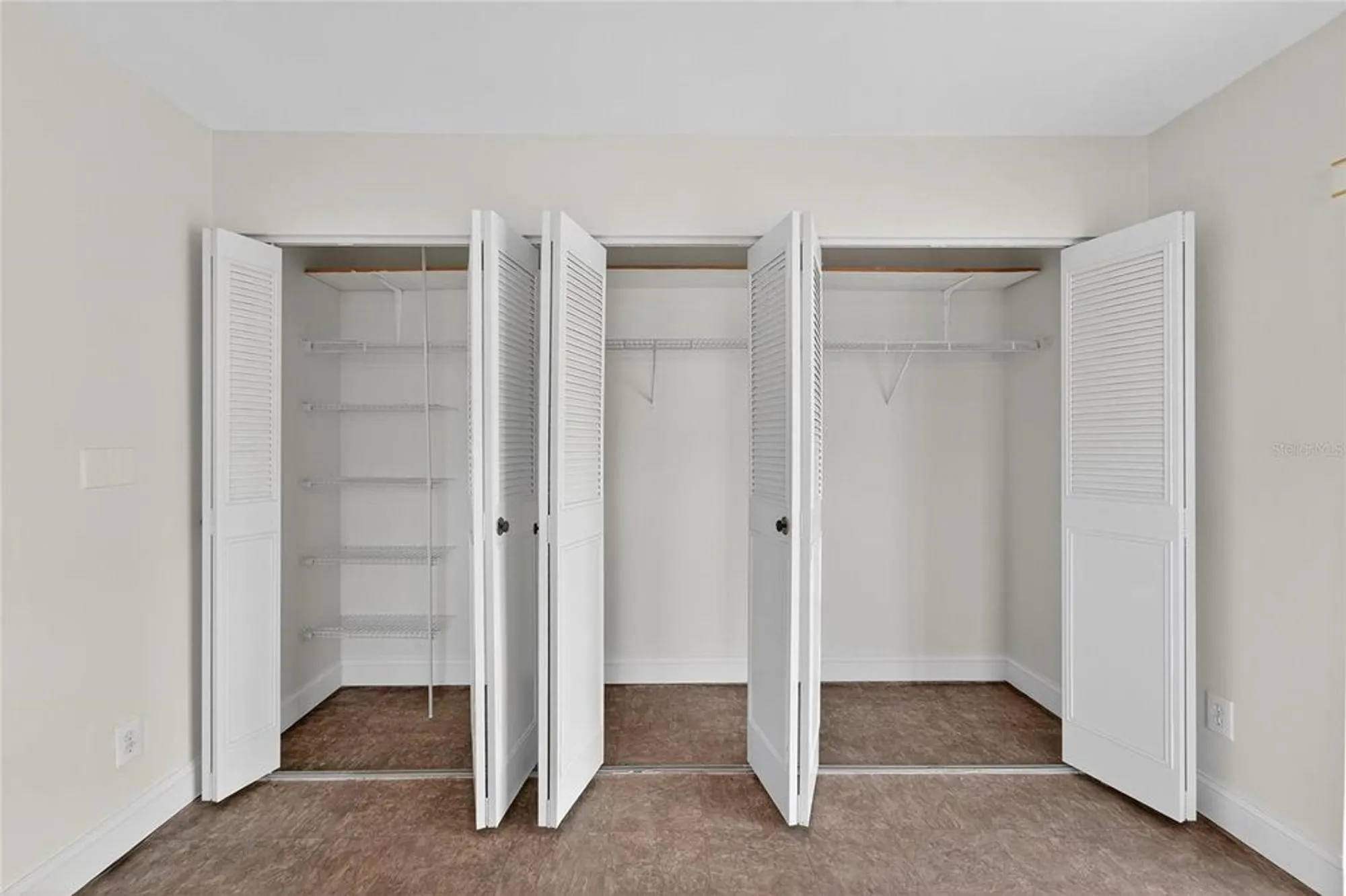 Property Slideshow image 22 of 61 | 1902 andover st apt 203, Sun City Center, FL, 33573