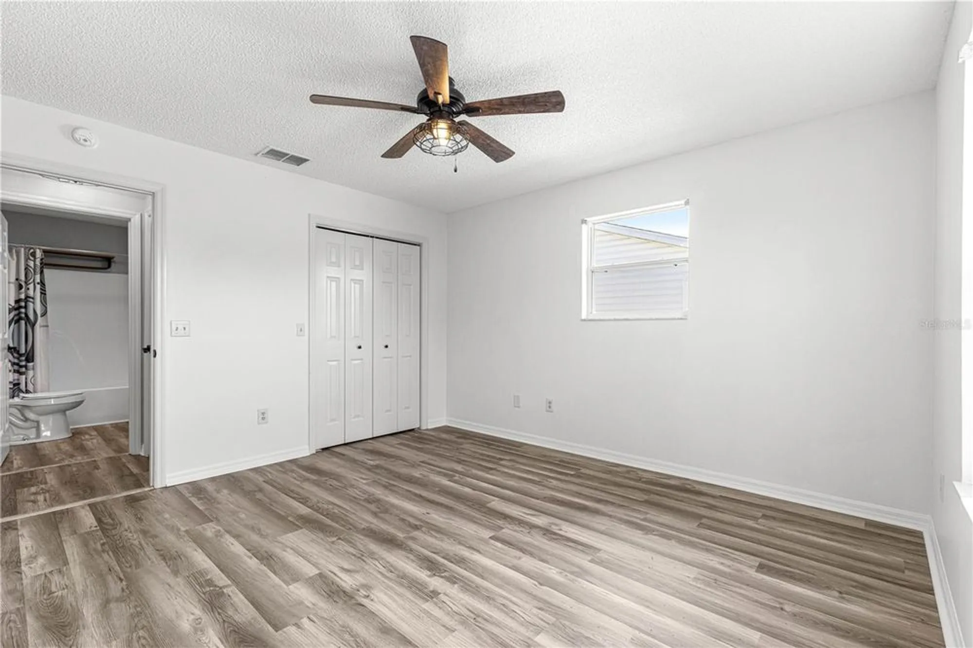 Property Slideshow image 9 of 11 | 1224 ballesteros dr, The Villages, FL, 32162