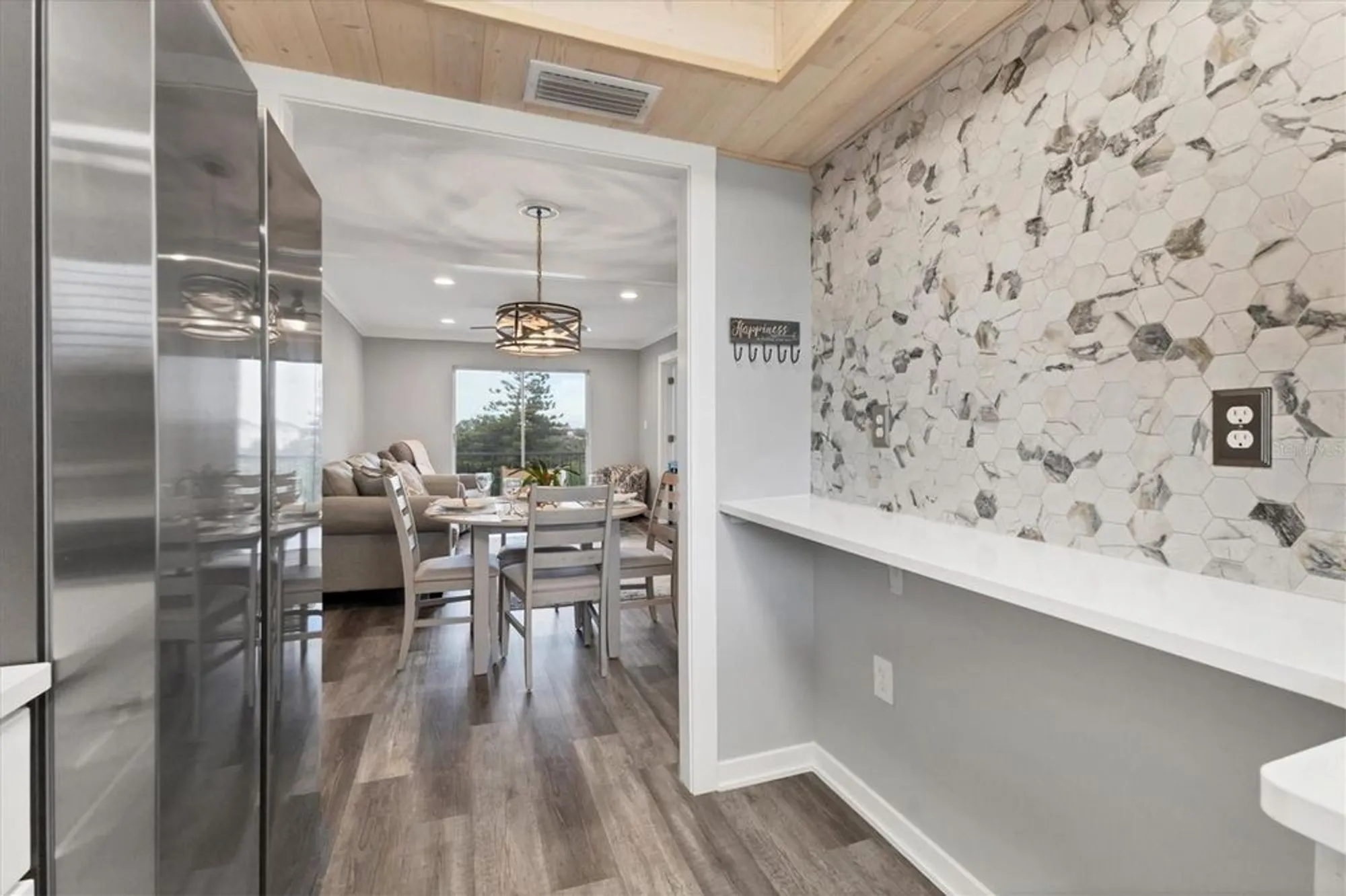 Property Slideshow image 7 of 33 | 3661 lake bayshore dr # 507j, Bradenton, FL, 34205