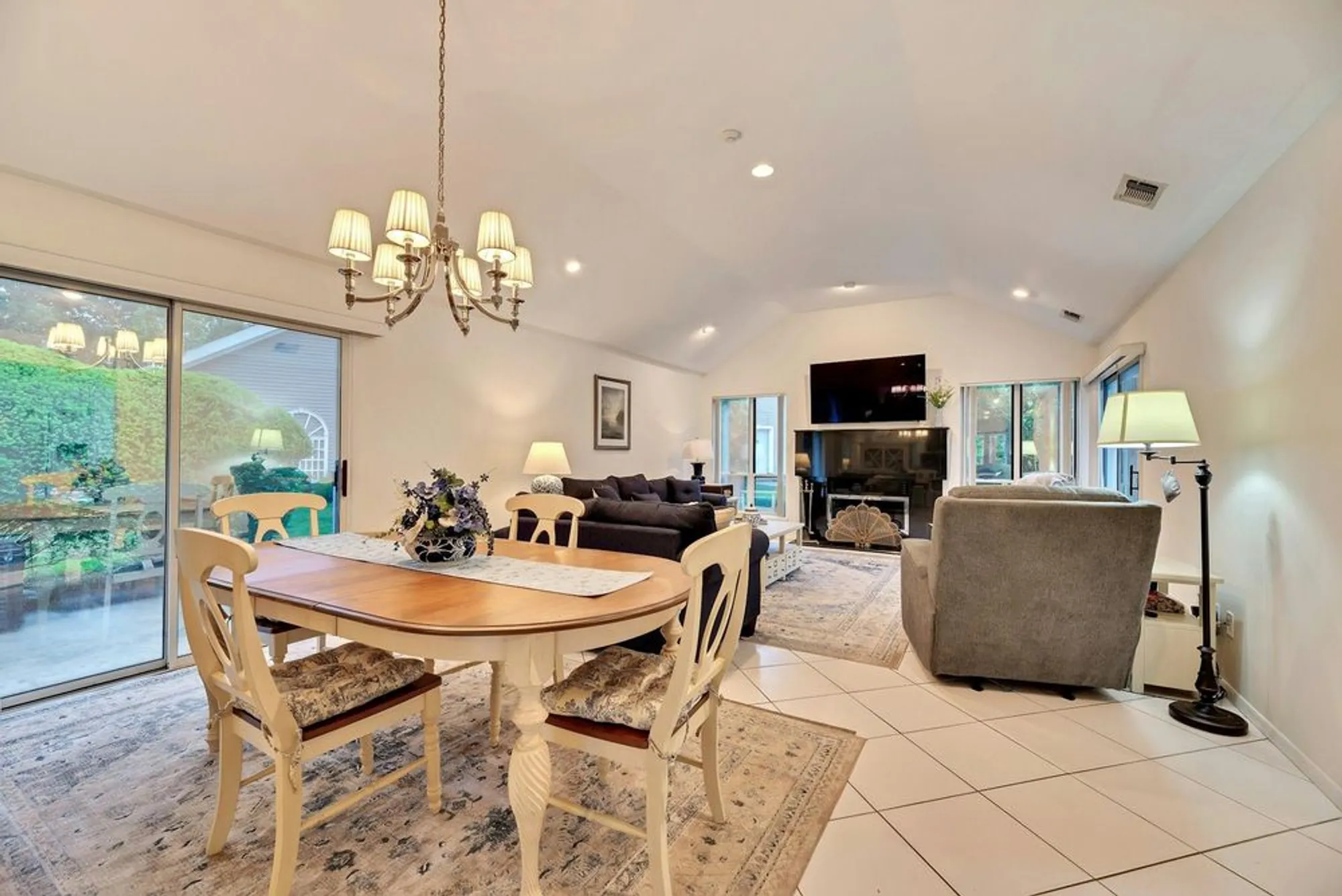 Property Slideshow image 8 of 30 | 279 dockside ct, Moriches, NY, 11955