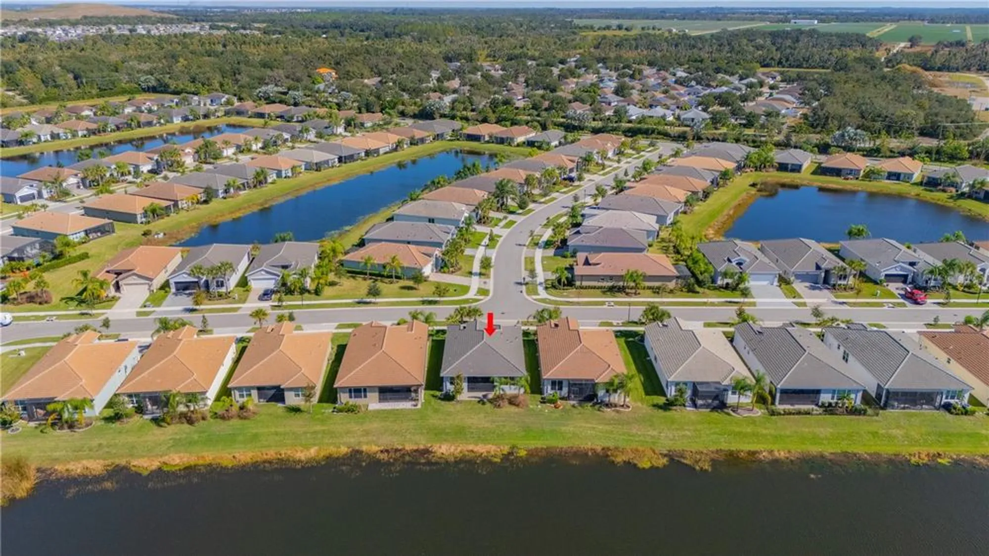 Property Slideshow image 32 of 48 | 15513 santa pola dr, Wimauma, FL, 33598