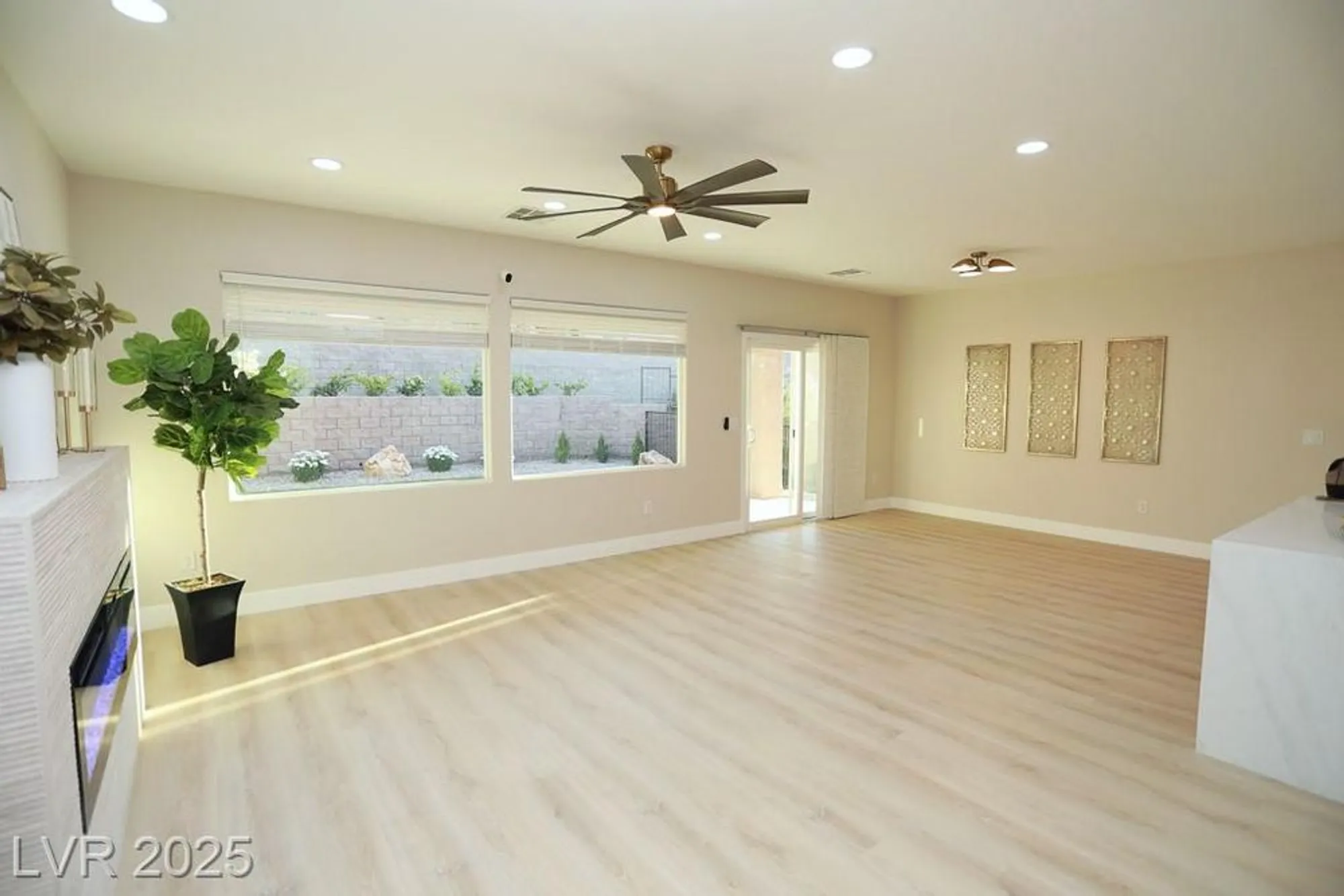 Property Slideshow image 14 of 41 | 2623 red planet st, Henderson, NV, 89044
