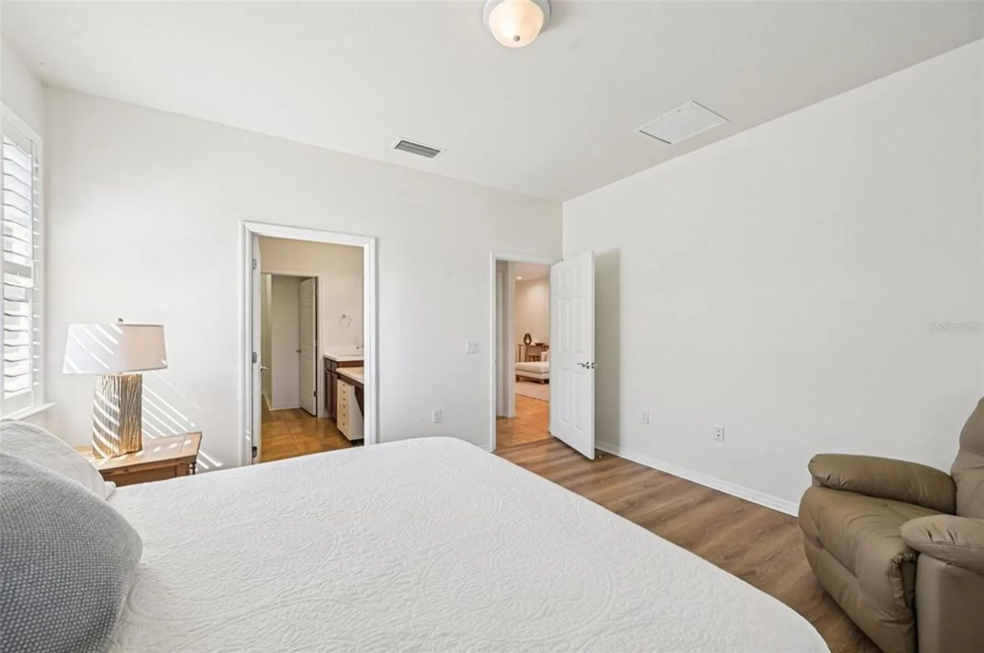 Property Slideshow image 16 of 51 | 19220 isadora st, Venice, FL, 34293