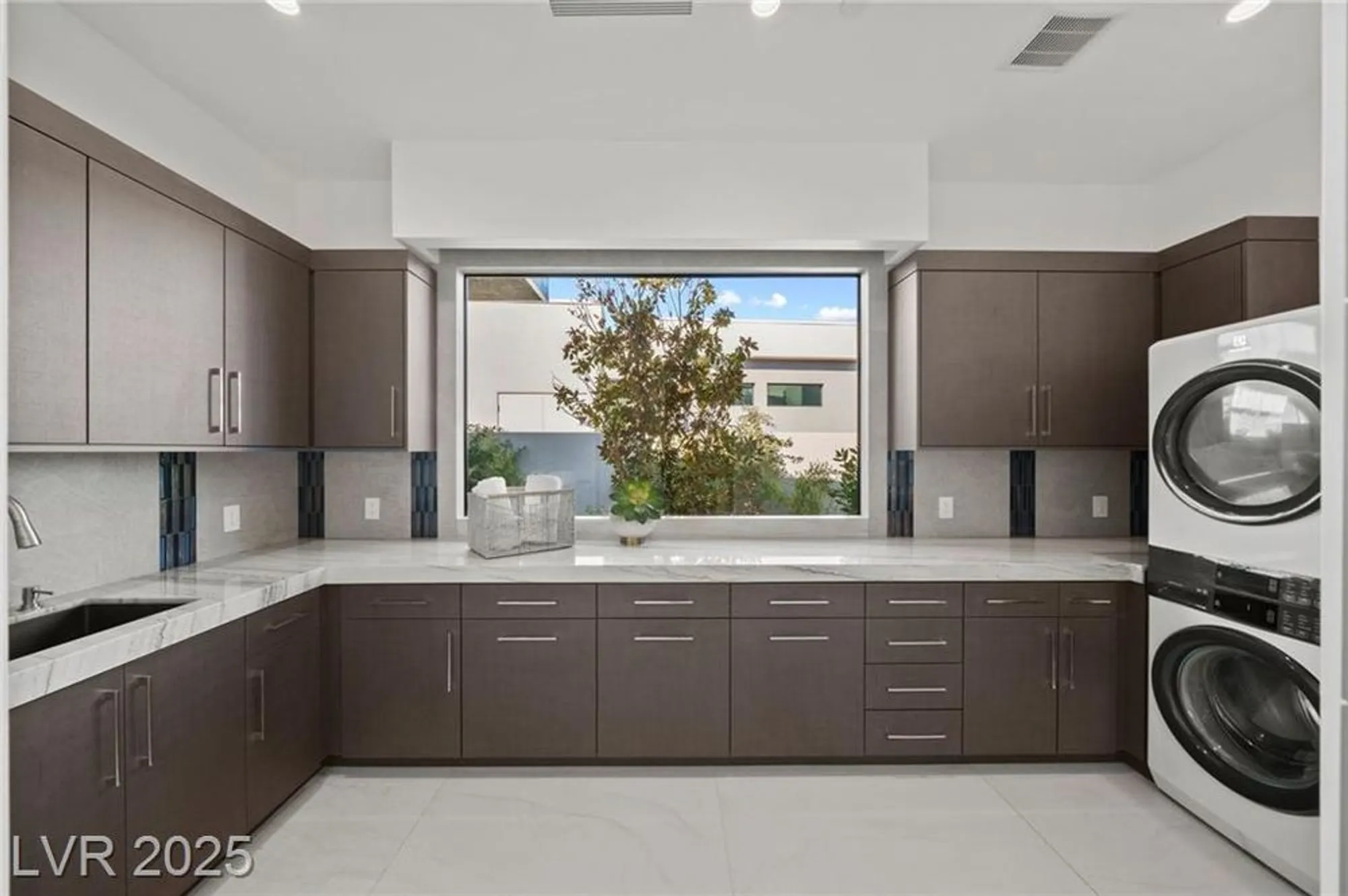 Property Slideshow image 73 of 99 | 12 rainbow point pl, Henderson, NV, 89011